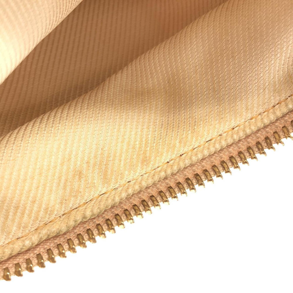 Louis Vuitton Beige Nylon Shoulder Bag (Pre-Owned)