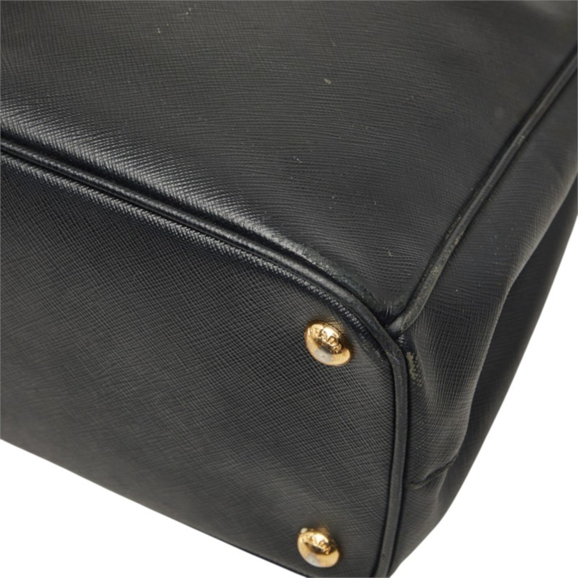 Prada Black Leather Handbag (Pre-Owned)