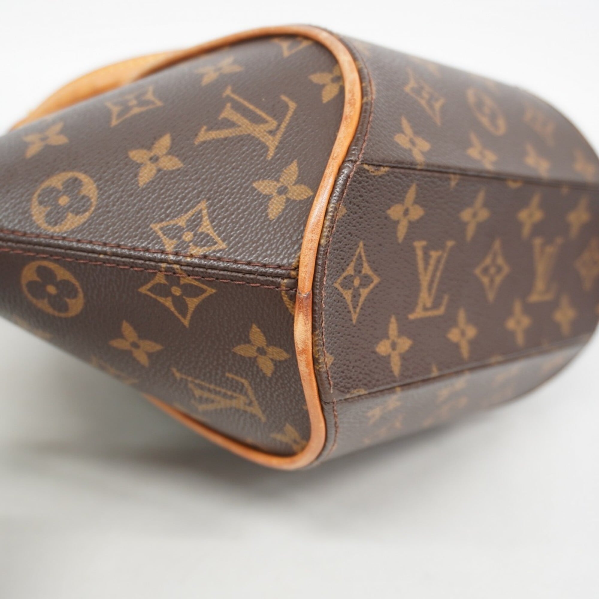 Louis Vuitton Brown Handbag (Pre-Owned)