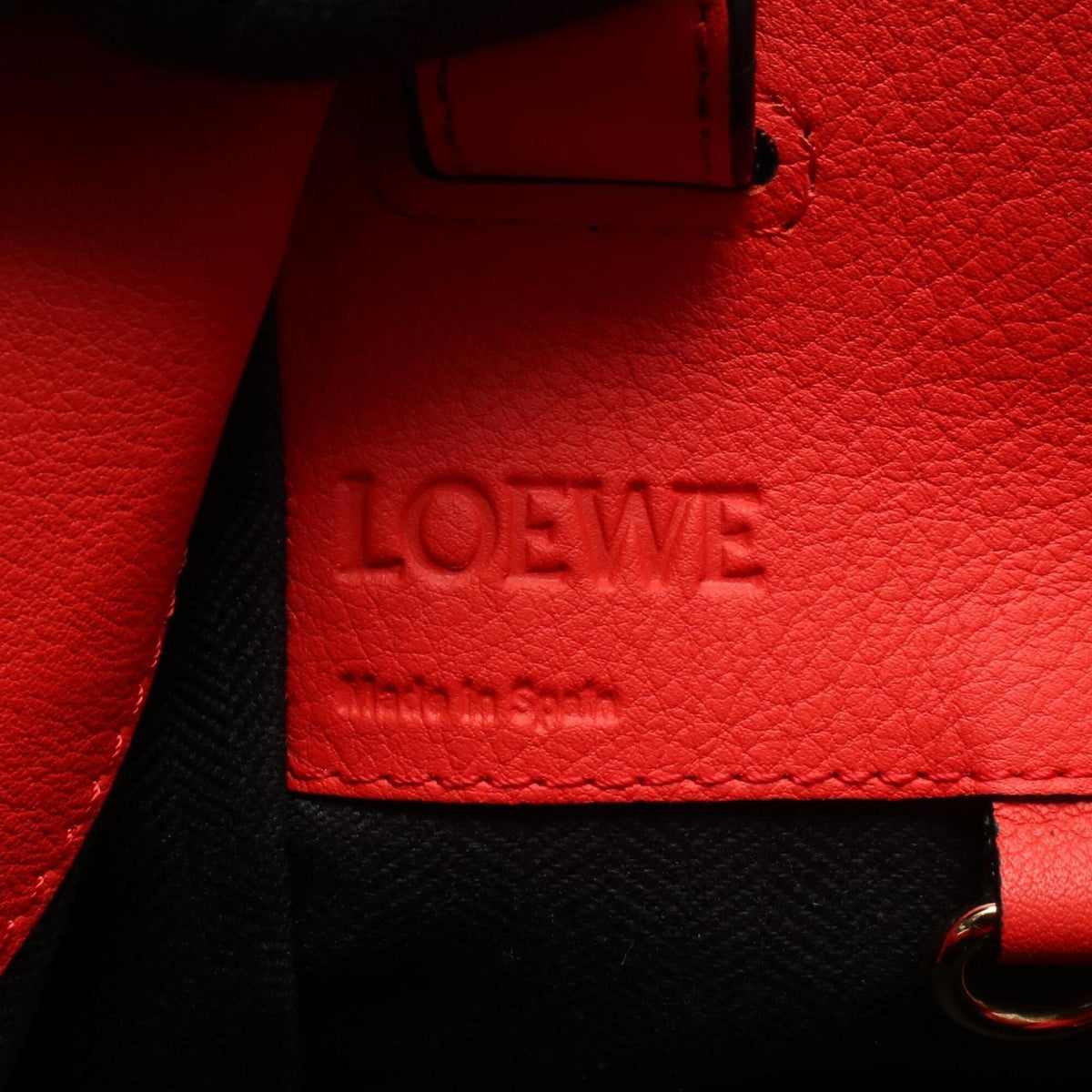 Loewe Red Color Leather Handbag (Pre-Owned)