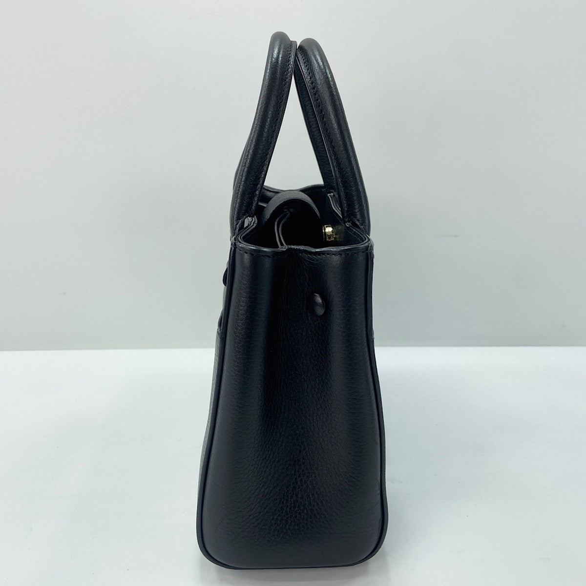 Chanel Black Handbag (Pre-Owned)