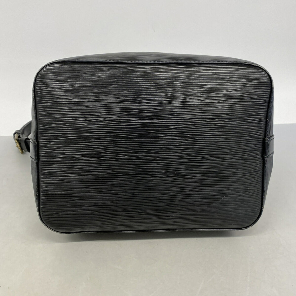 Louis Vuitton Noir Shoulder Bag (Pre-Owned)