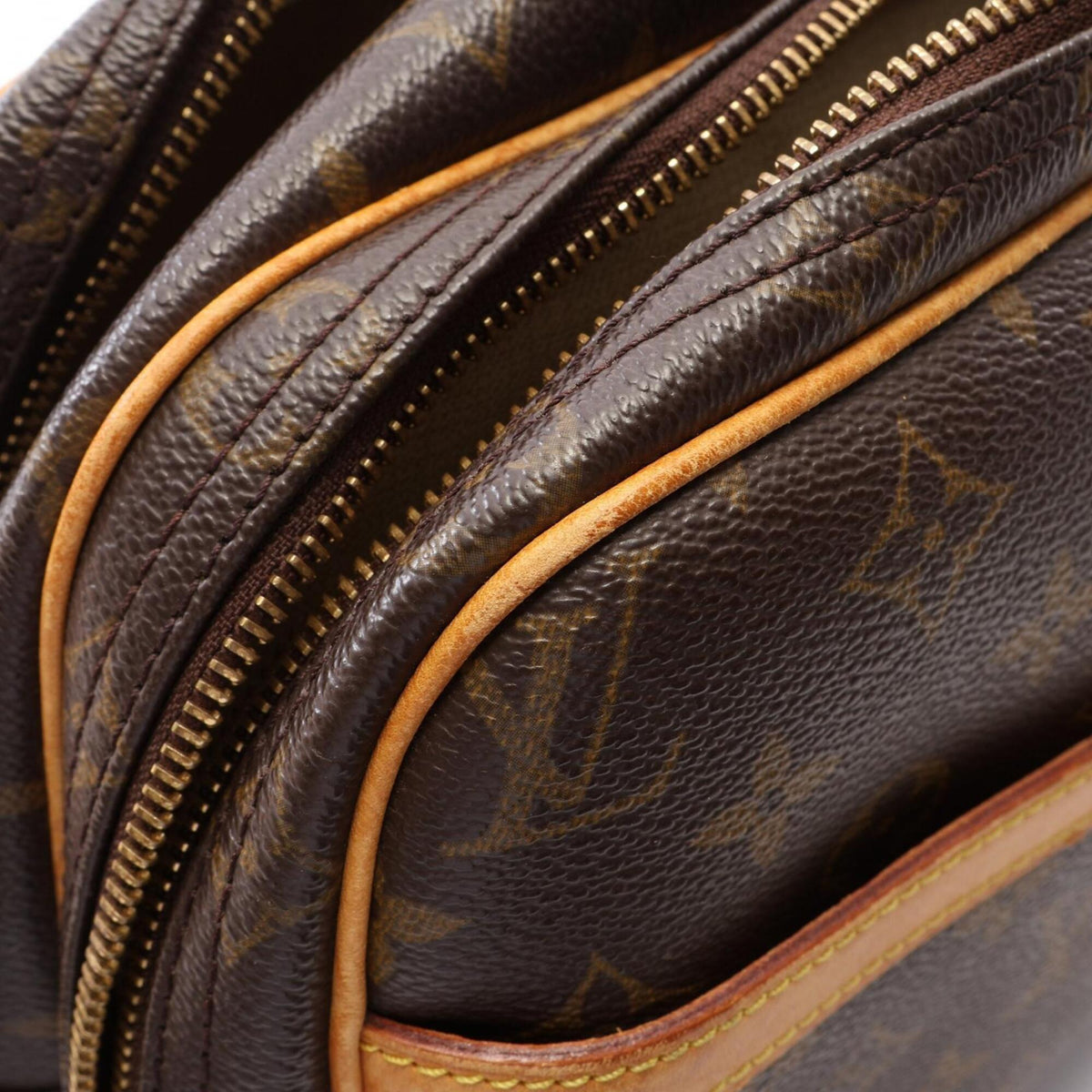 Louis Vuitton Brown Coated Canvas Monogram Leather Handbag Shoulder Bag (Pre-Owned)