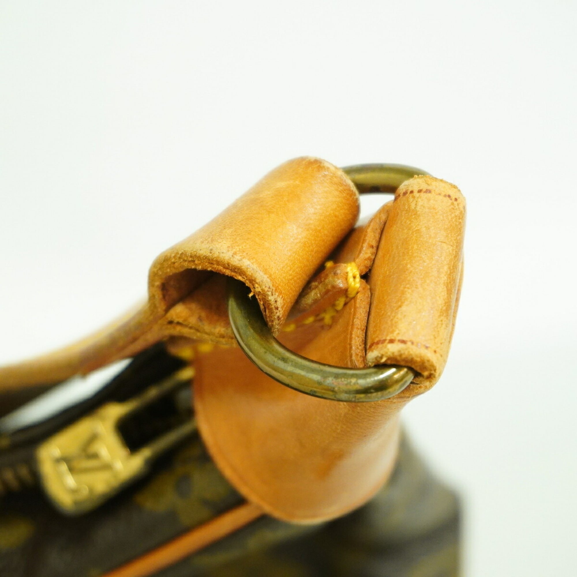Louis Vuitton Brown Shoulder Bag (Pre-Owned)