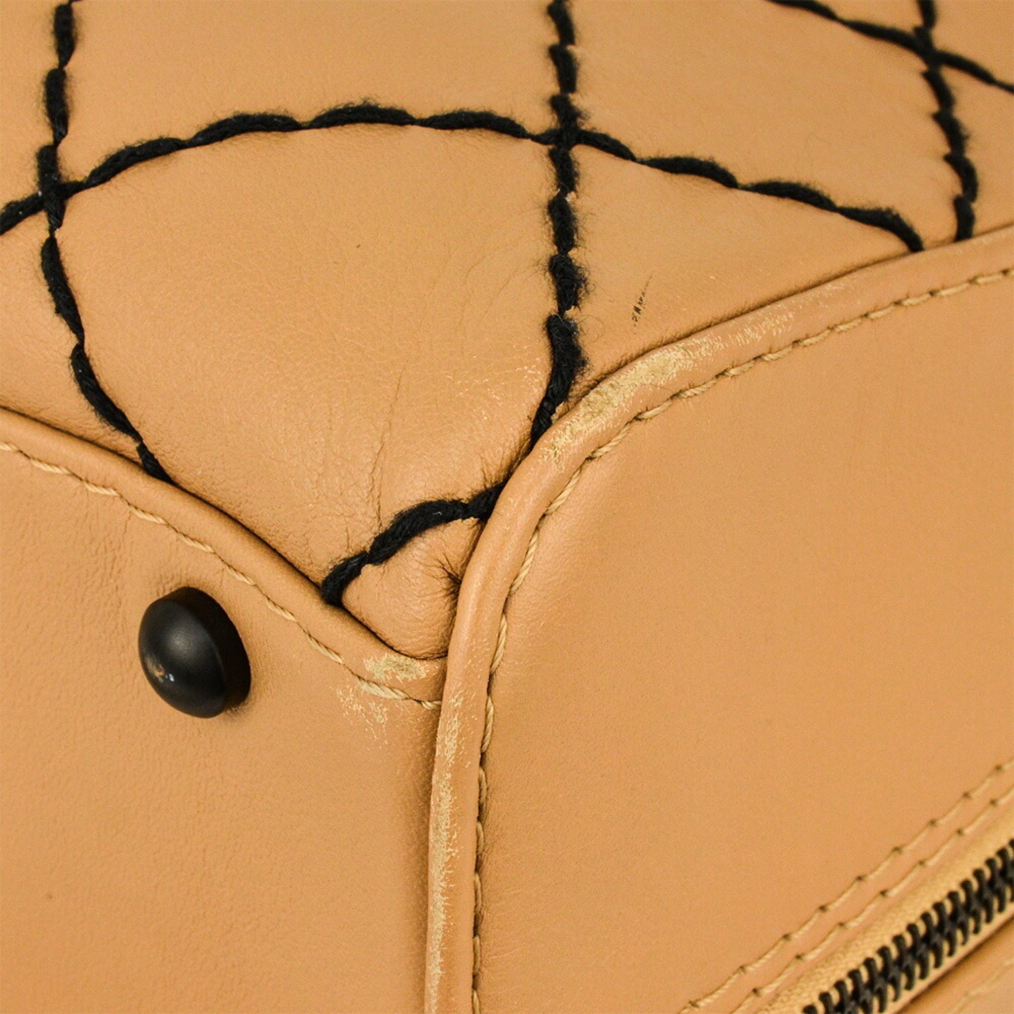 Chanel Wild Stitch Beige Leather Tote Bag (Pre-Owned)