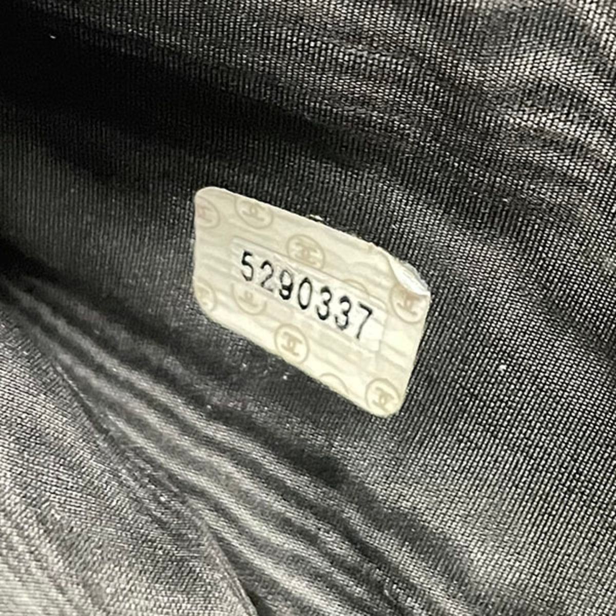 Chanel Black Grained Calfskin Wallet (Tri-Fold) (Pre-Owned)