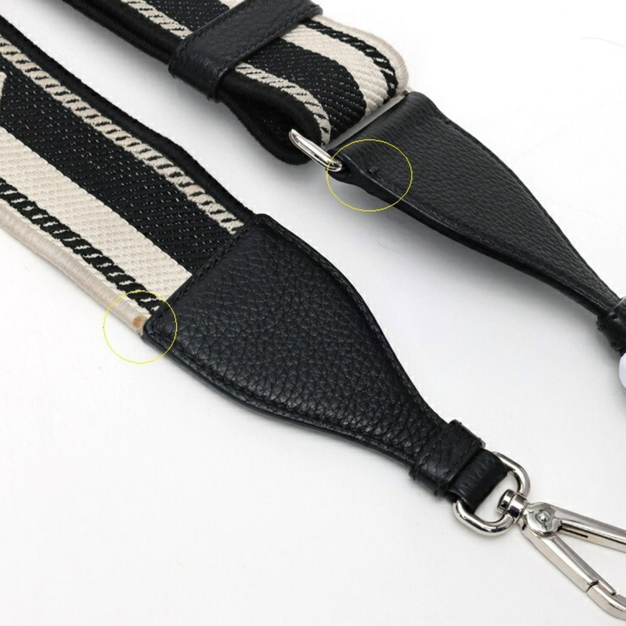 Prada Black Leather Shoulder Bag (Pre-Owned)