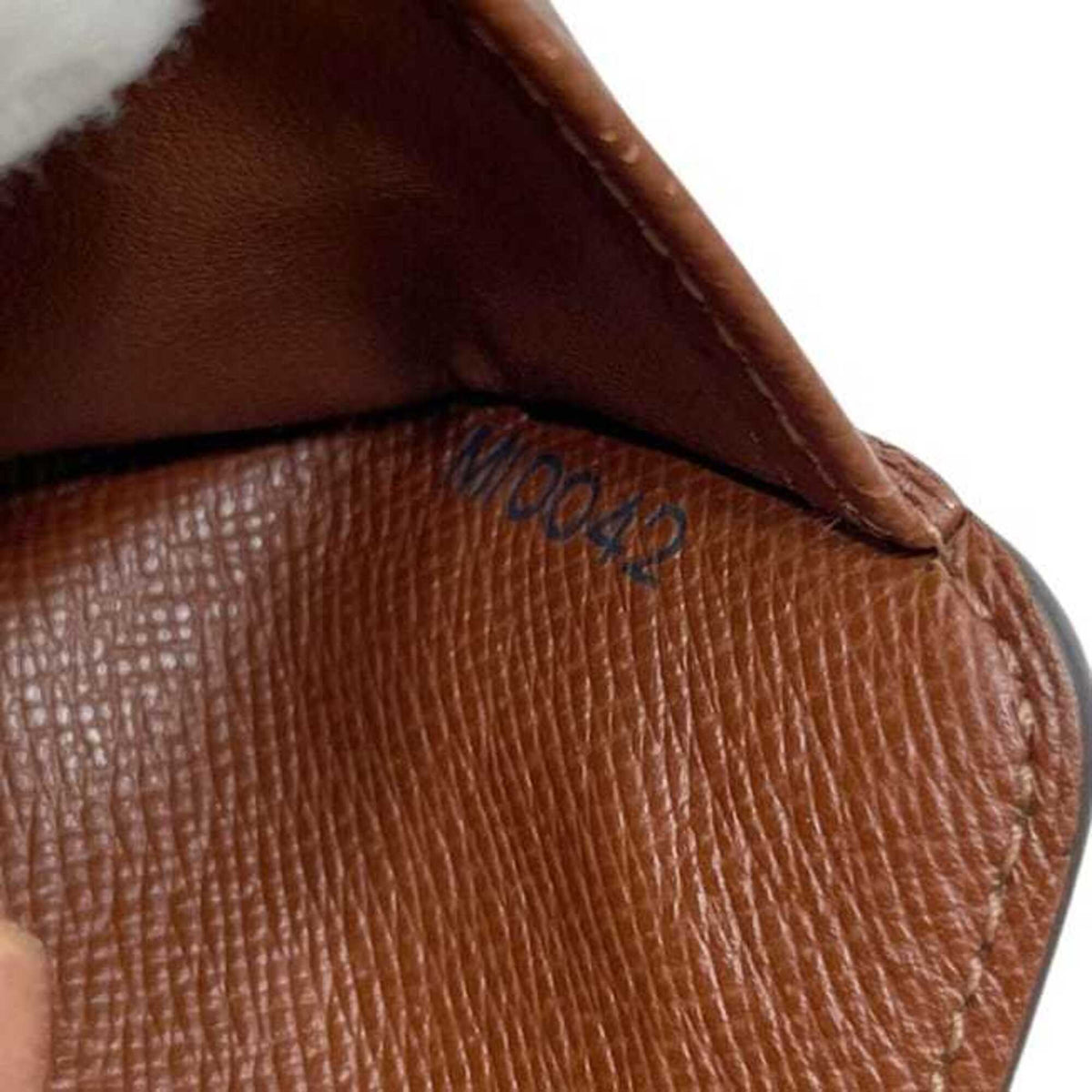 Louis Vuitton Brown Monogram Monogram Wallet (Bi-Fold) (Pre-Owned)