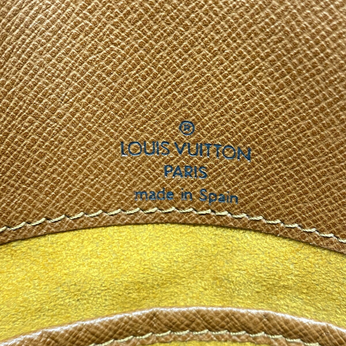 Louis Vuitton Brown Shoulder Bag (Pre-Owned)