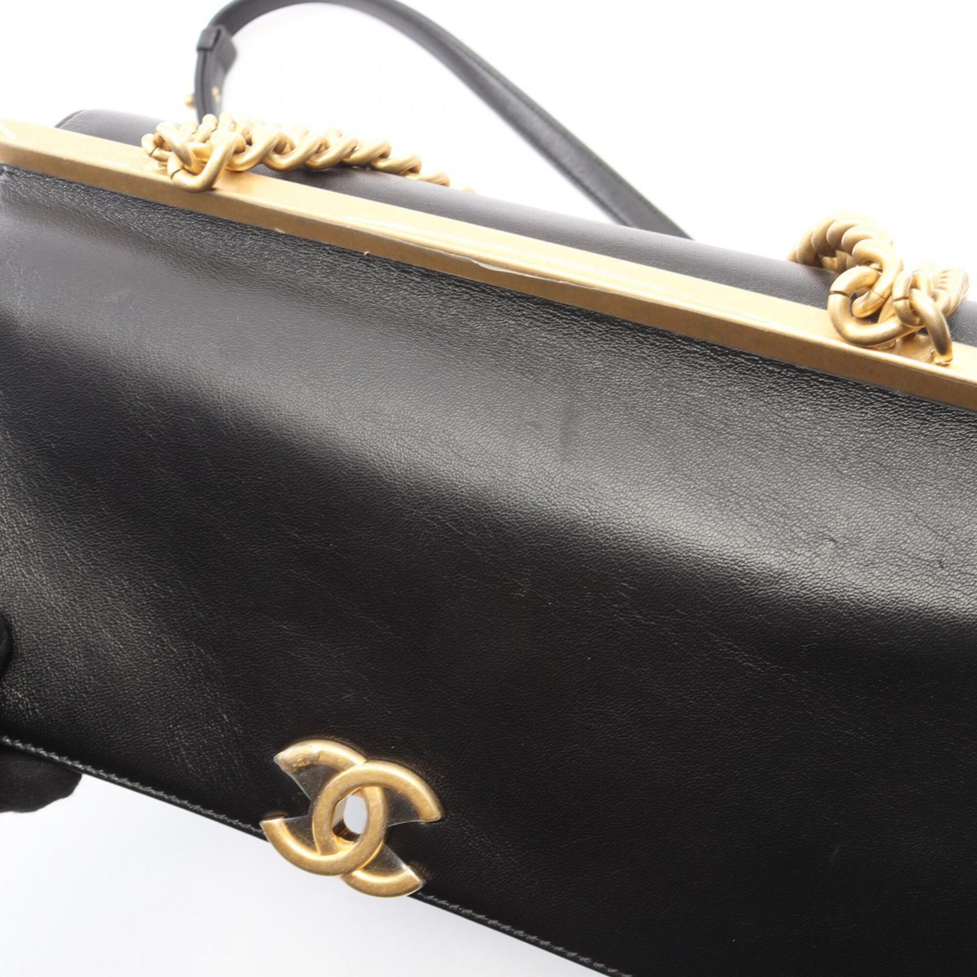 Chanel Black Leather Handbag Shoulder Bag (Pre-Owned)