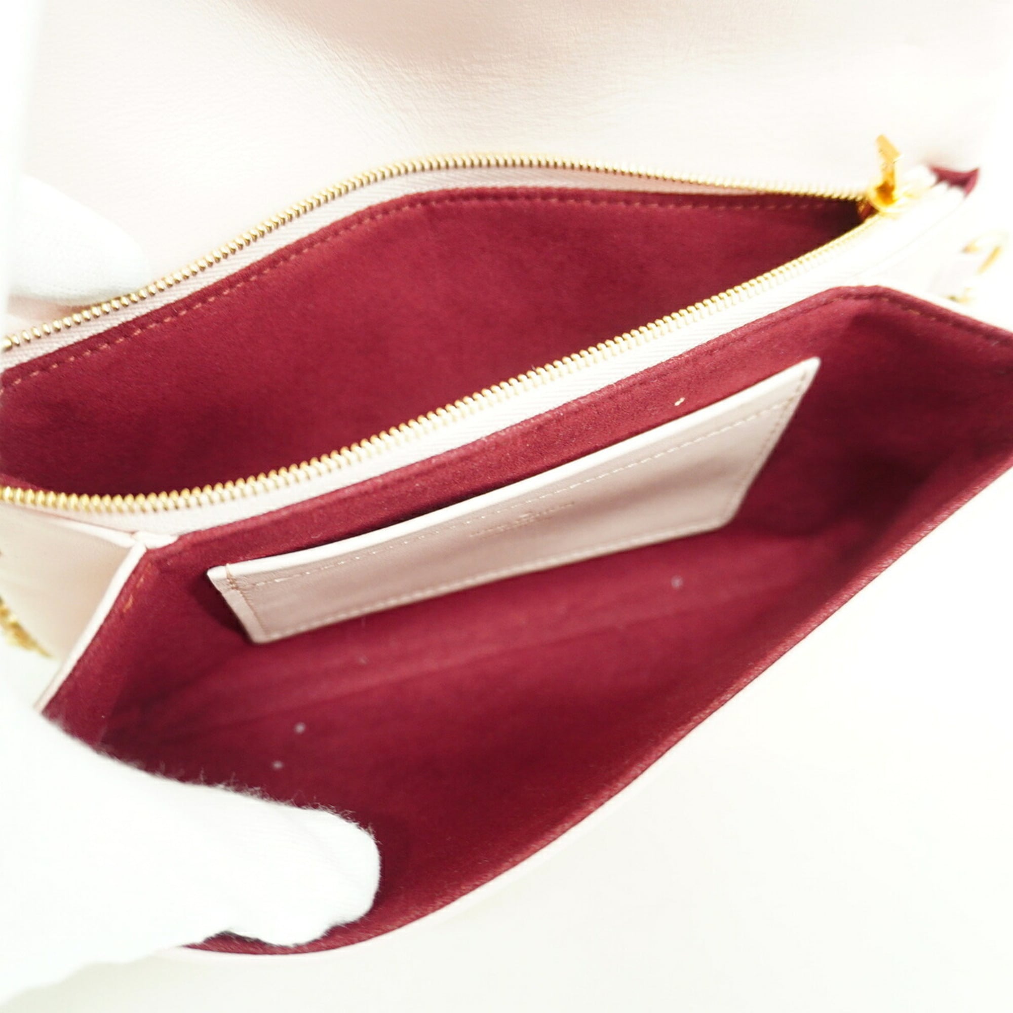 Louis Vuitton Pink Shoulder Bag (Pre-Owned)