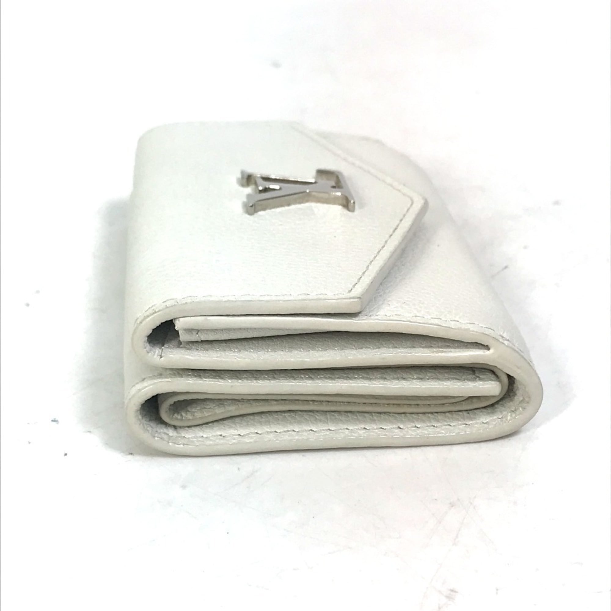 Louis Vuitton White Leather Wallet (Tri-Fold) (Pre-Owned)