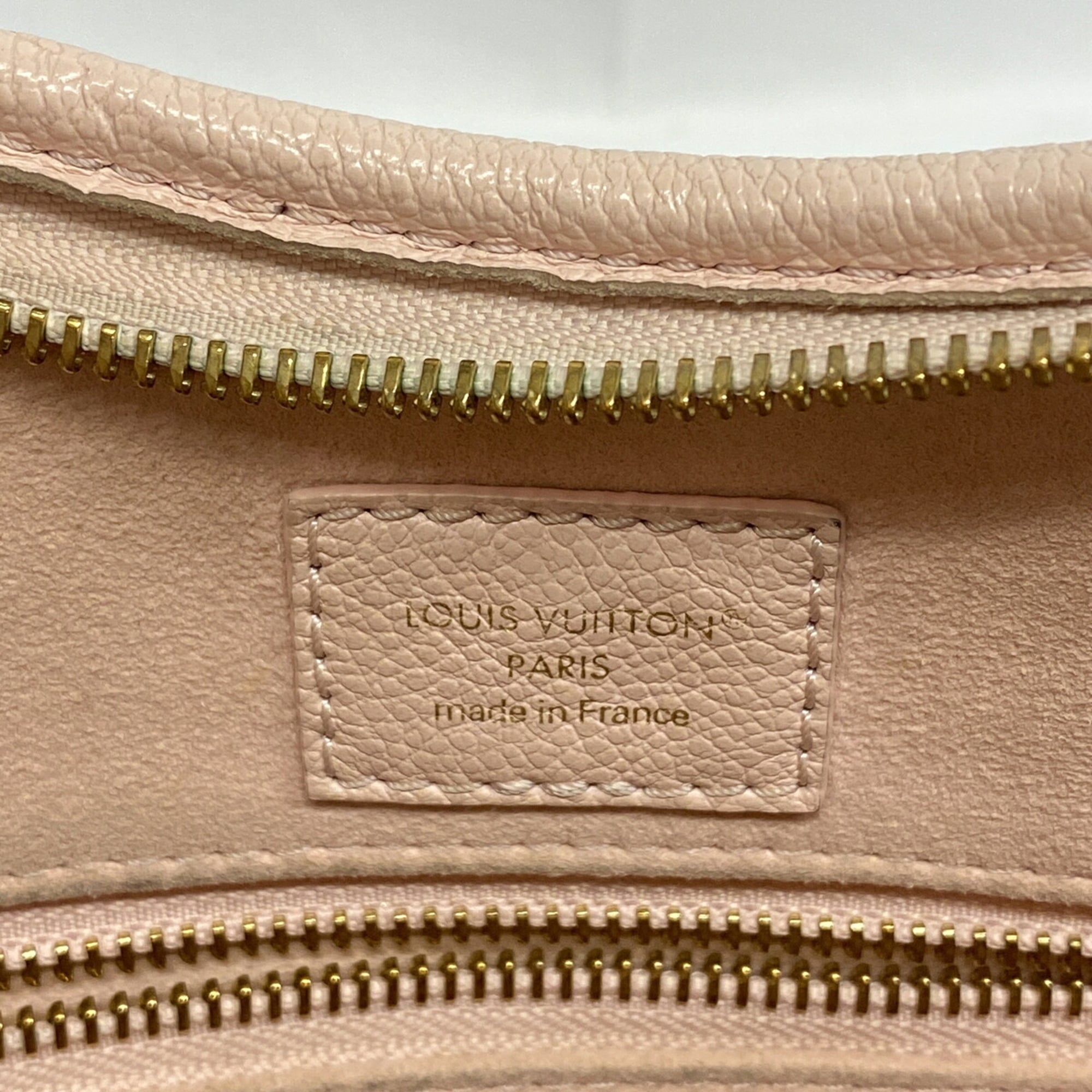 Louis Vuitton Pink White Shoulder Bag (Pre-Owned)