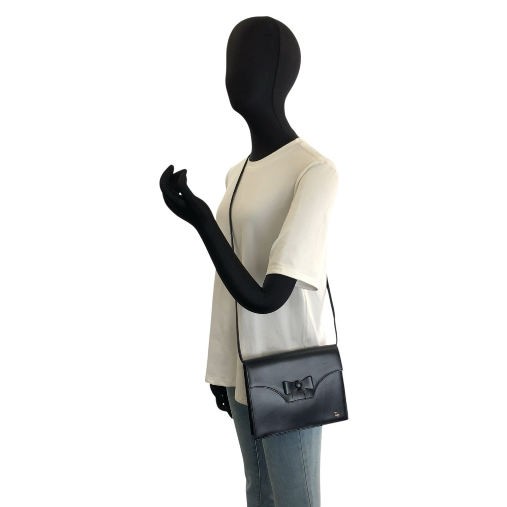 Christian Dior Navy Leather Pochette Shoulder Bag (Pre-Owned)