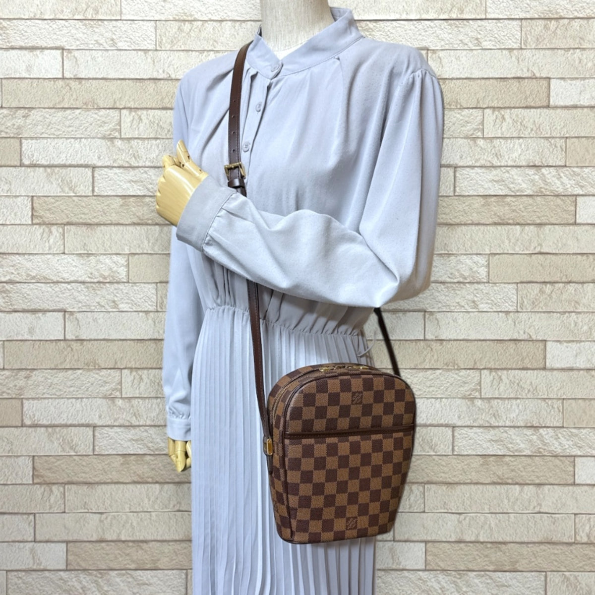 Louis Vuitton Brown Damier Canvas Shoulder Bag (Pre-Owned)