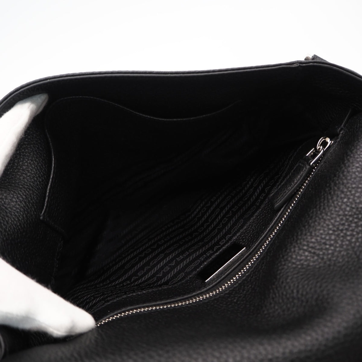 Prada Black Leather Shoulder Bag (Pre-Owned)