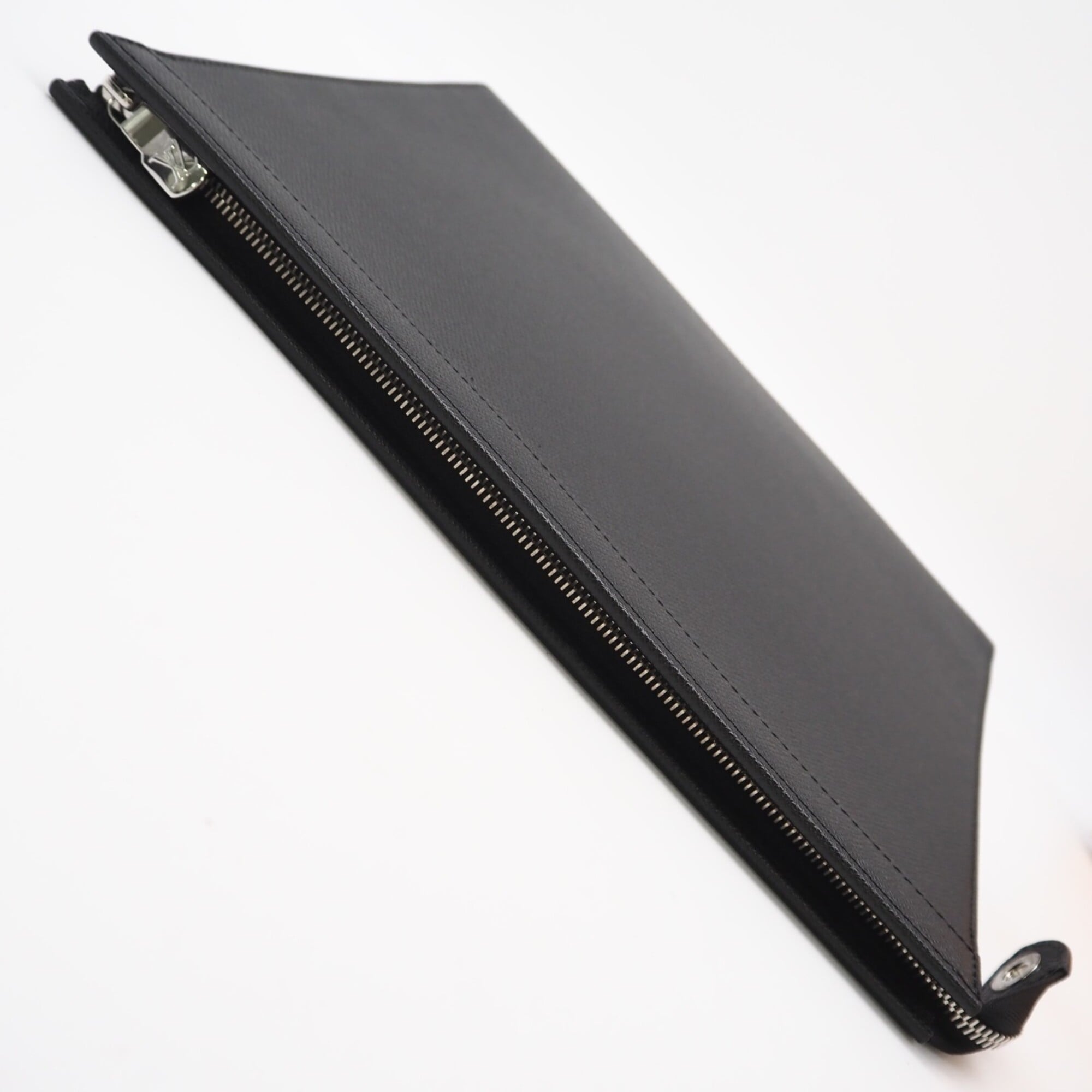 Louis Vuitton Black Leather Clutch Bag (Pre-Owned)