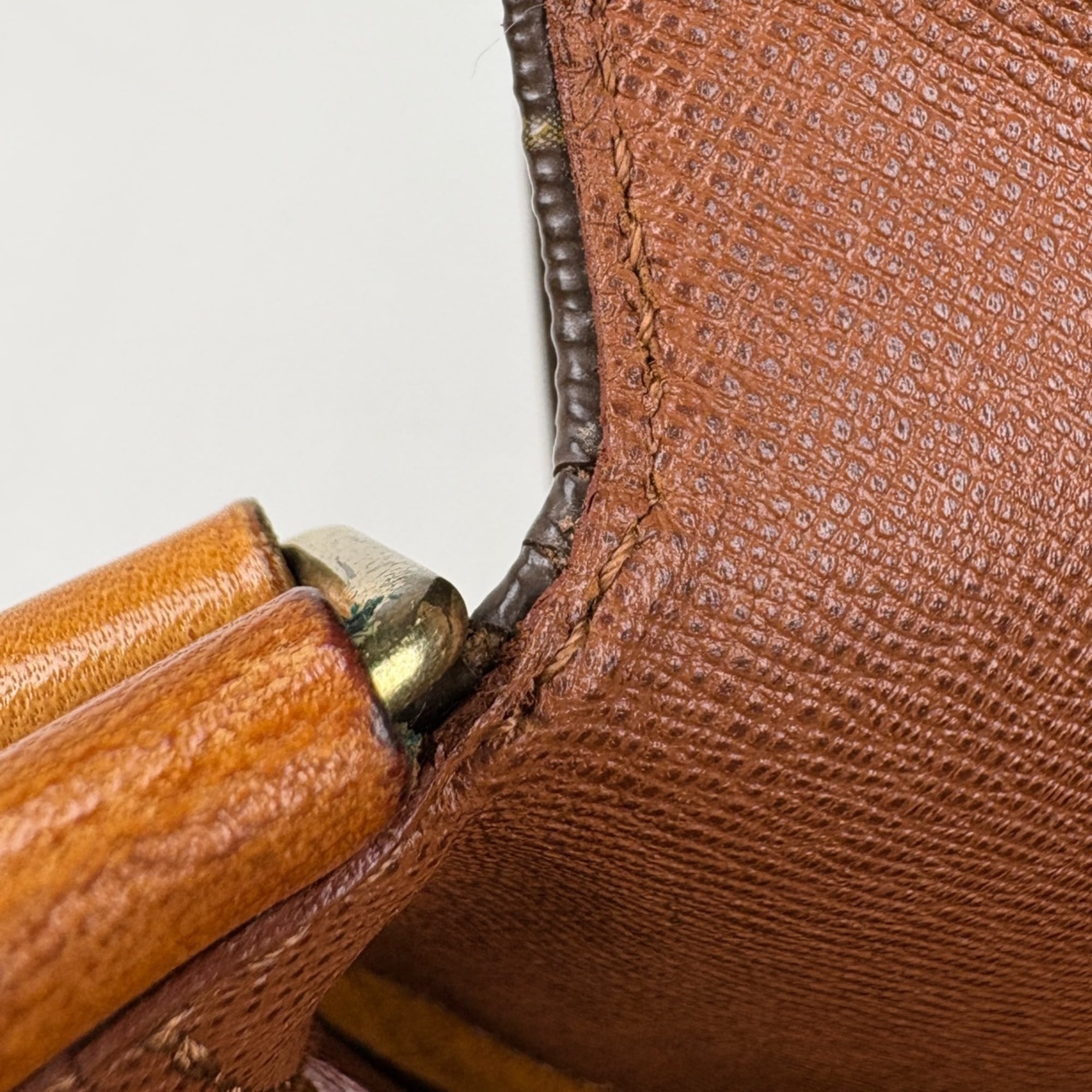 Louis Vuitton Monogram Brown Monogram Shoulder Bag (Pre-Owned)