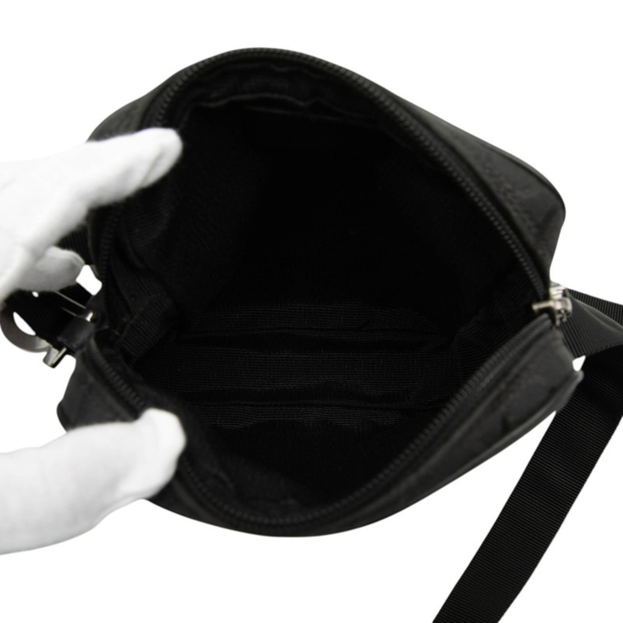 Salvatore Ferragamo Black Canvas Leather Shoulder Bag (Pre-Owned)