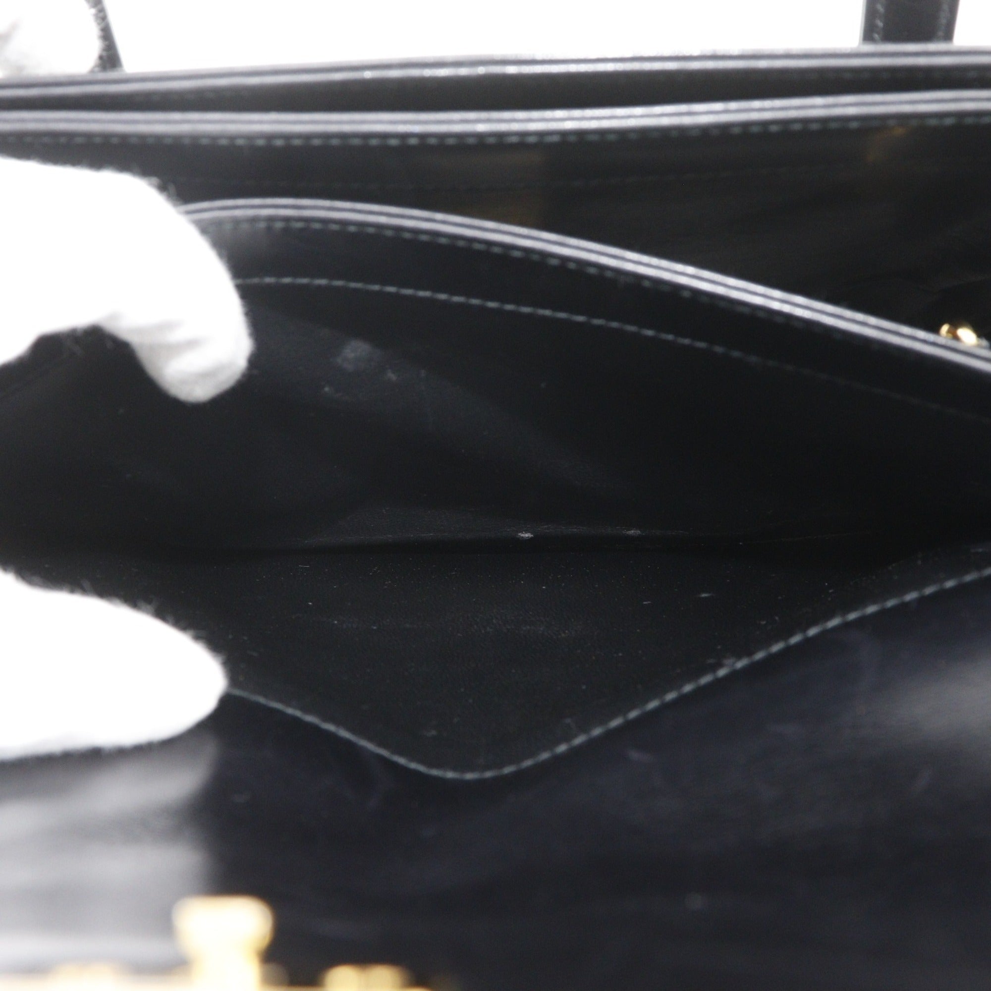 Gucci Black Leather Handbag (Pre-Owned)