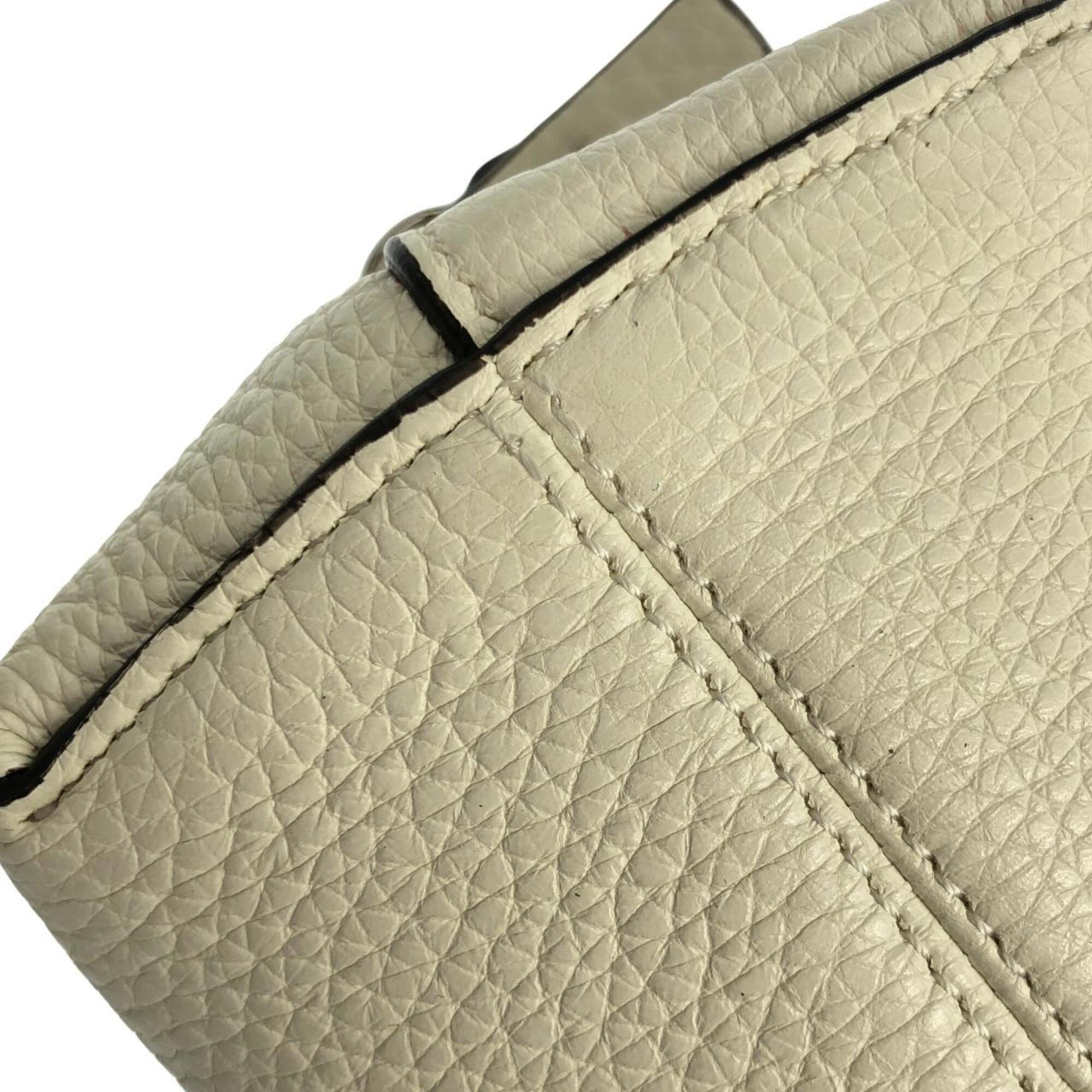 Fendi Silver White Leather Handbag (Pre-Owned)
