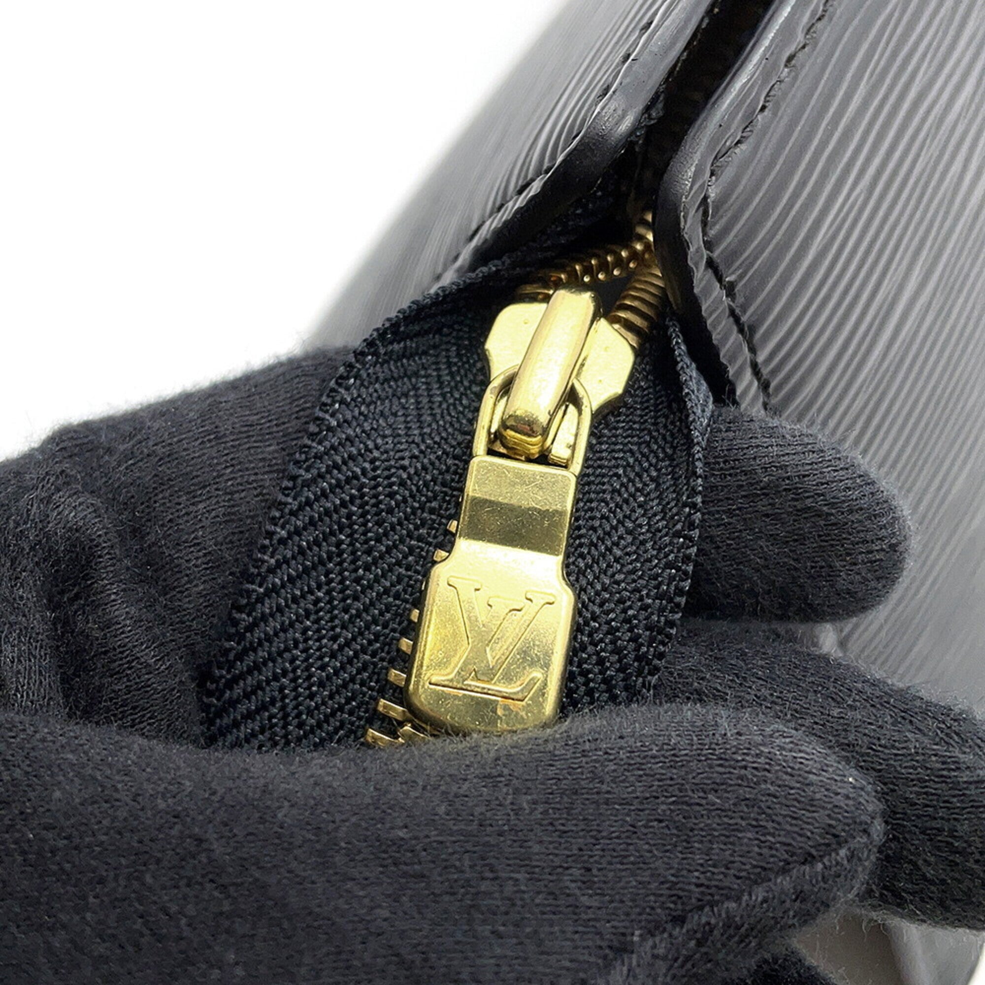 Louis Vuitton Black Noir Epi Leather Handbag (Pre-Owned)