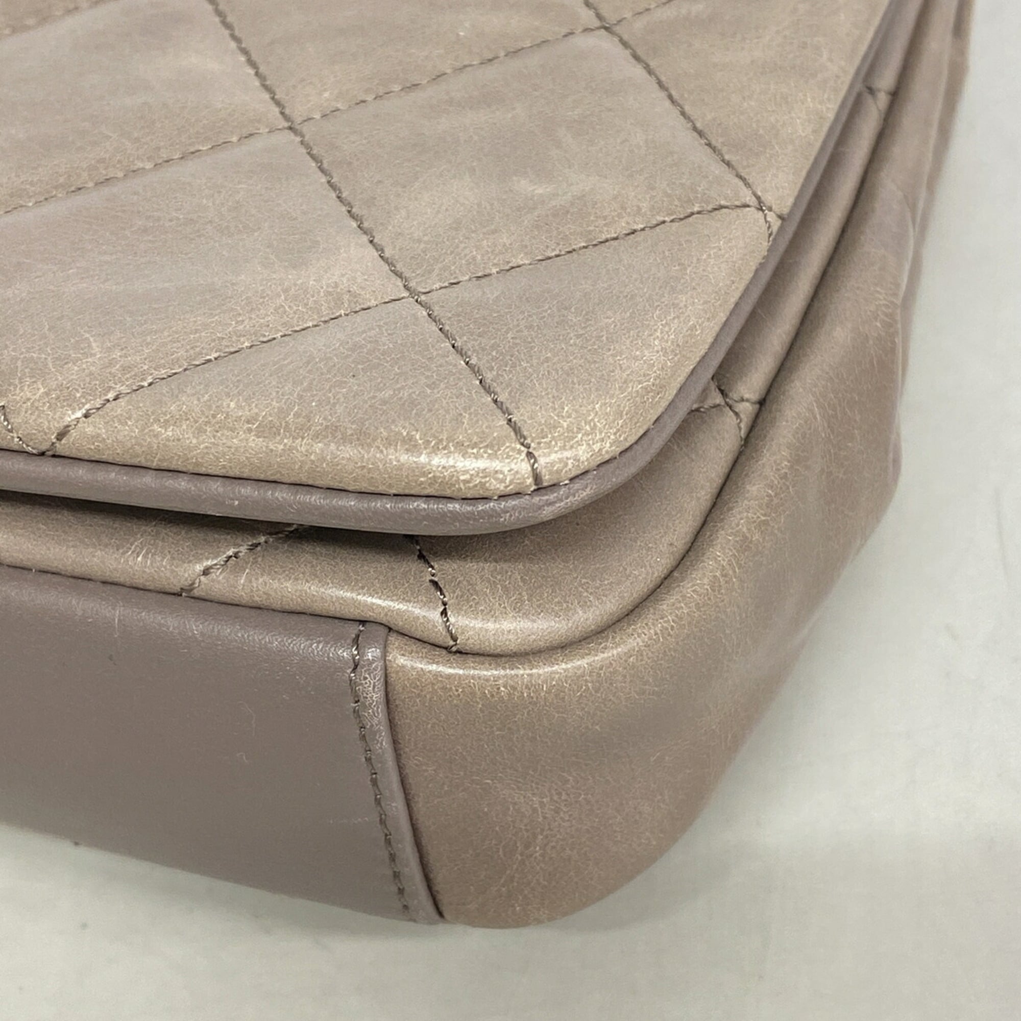 Chanel Grayish Leather Shoulder Bag (Pre-Owned)