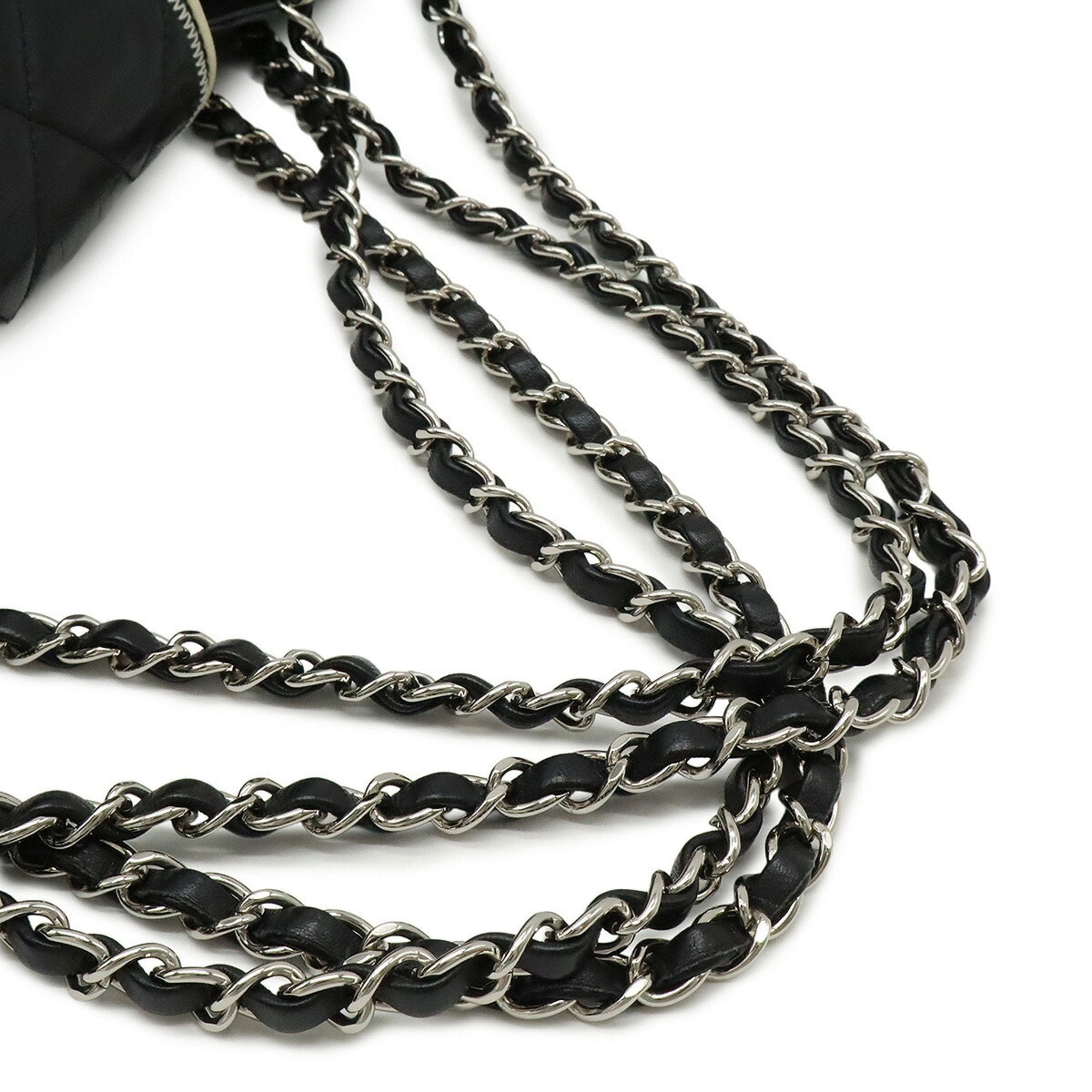 Chanel Black White Leather Tote Bag (Pre-Owned)