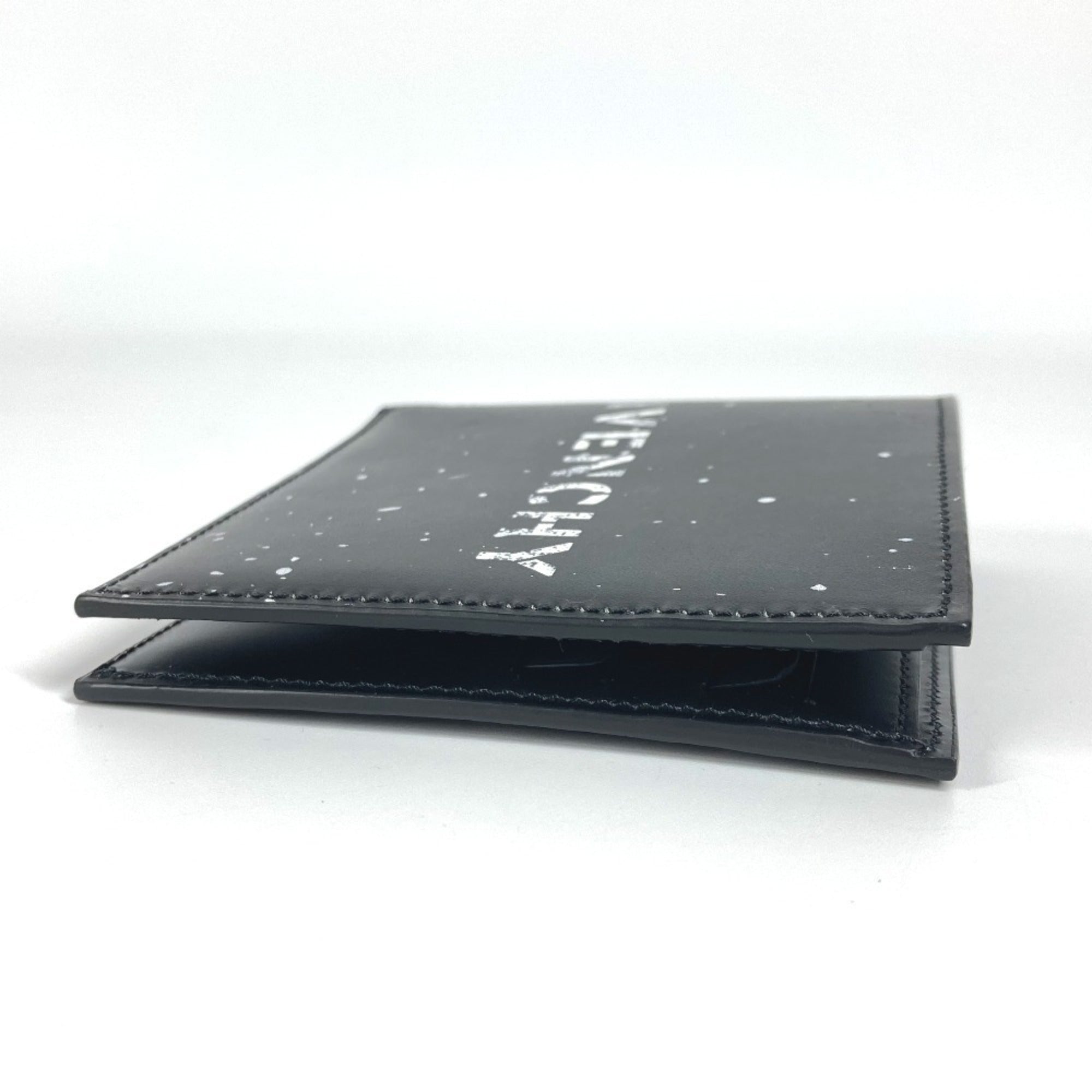 Givenchy Black White Leather Wallet (Bi-Fold) (Pre-Owned)