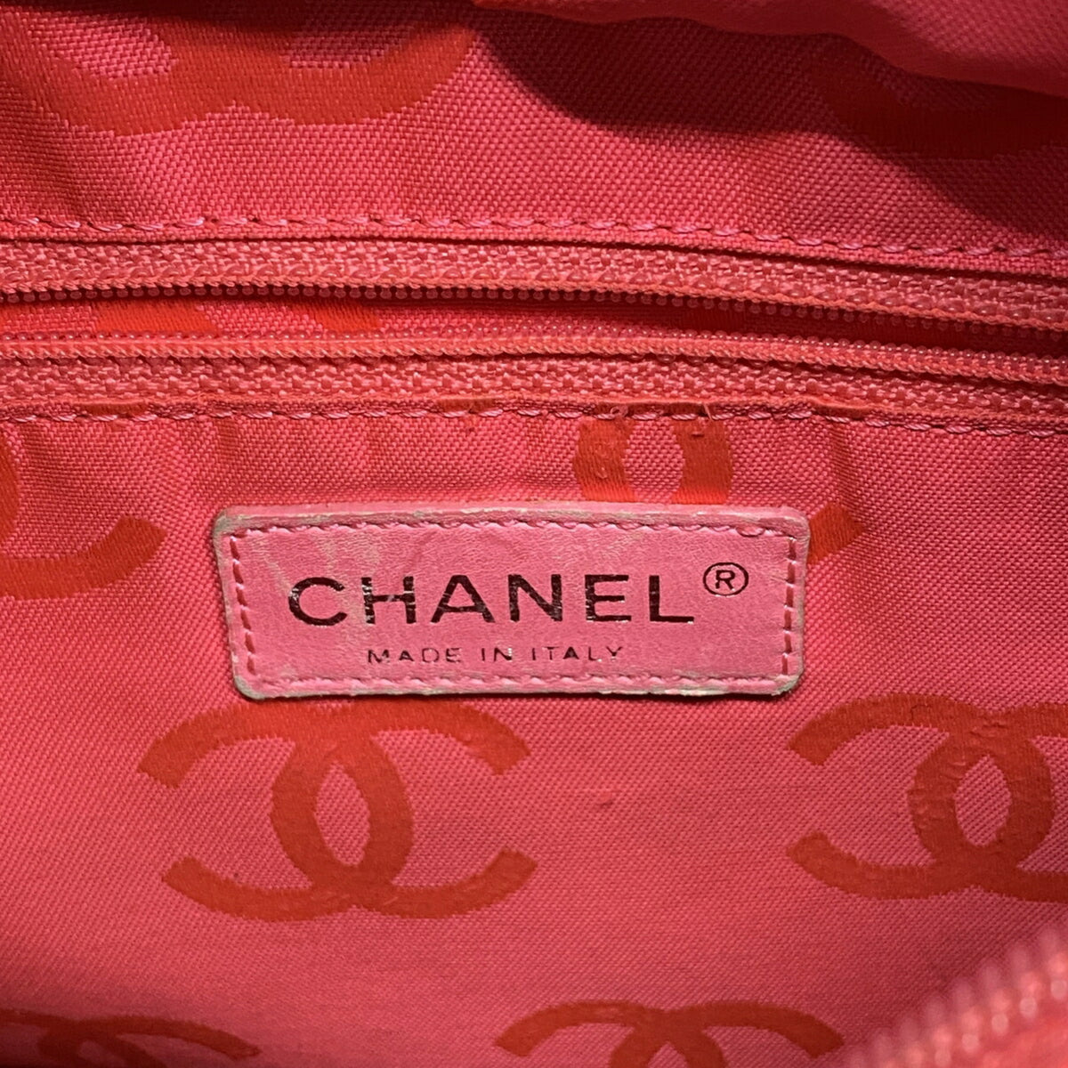 Chanel Black Leather Tote Bag (Pre-Owned)