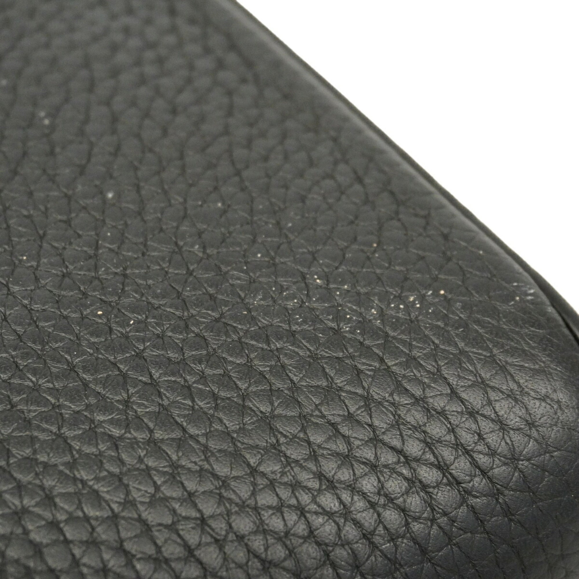 Louis Vuitton Black Handbag (Pre-Owned)