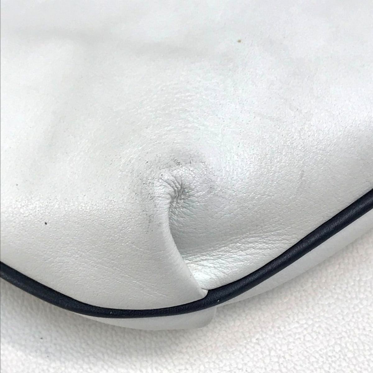 Celine White Leather Shoulder Bag (Pre-Owned)