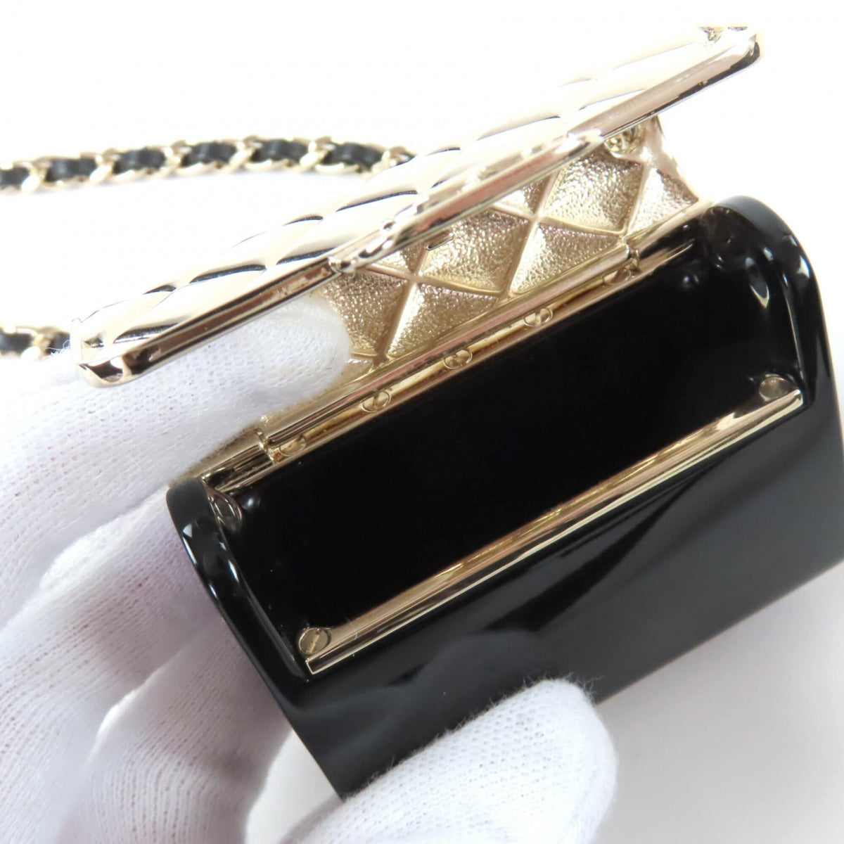 Chanel Black Gold Pouch (Pre-Owned)