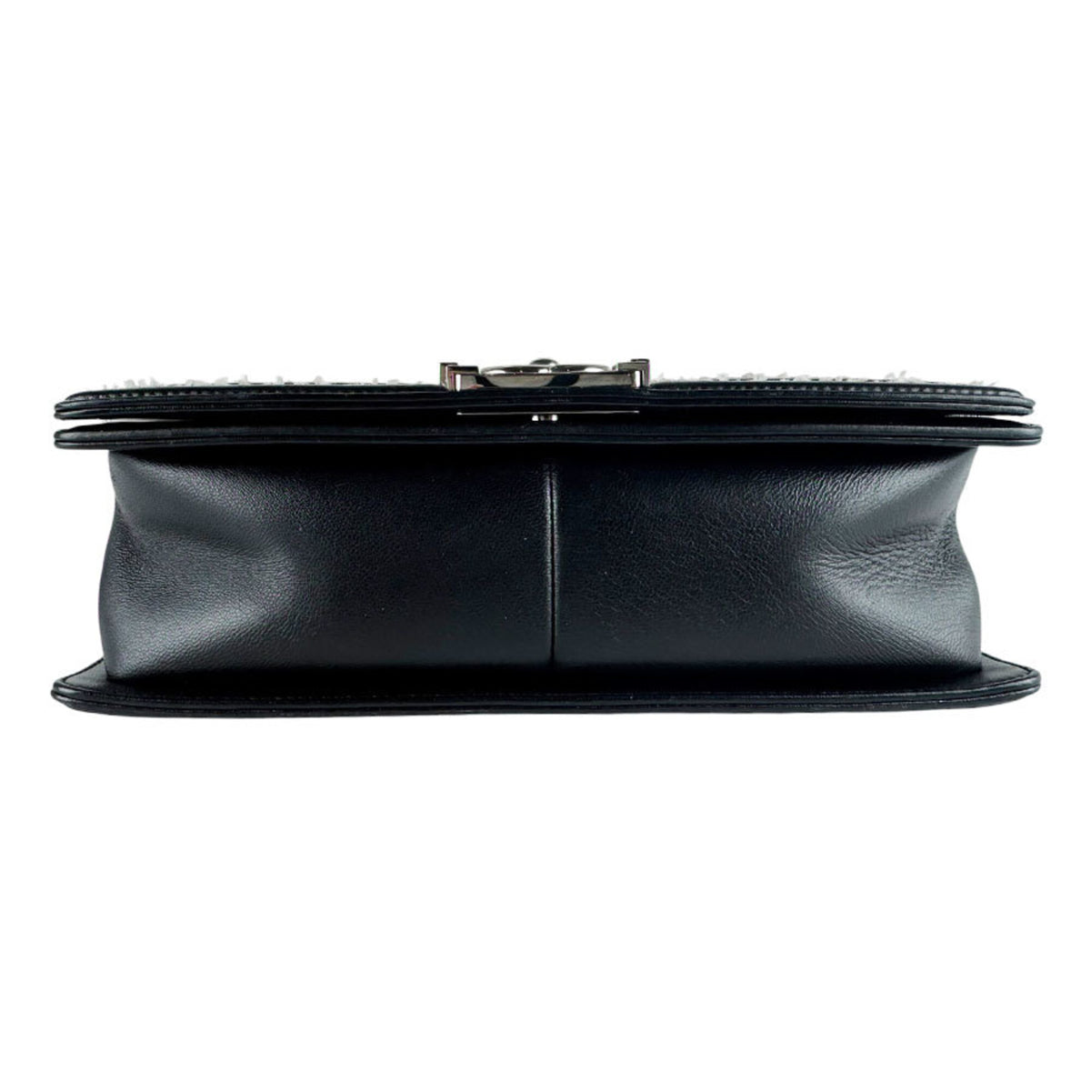 Chanel Black White Leather Shoulder Bag (Pre-Owned)