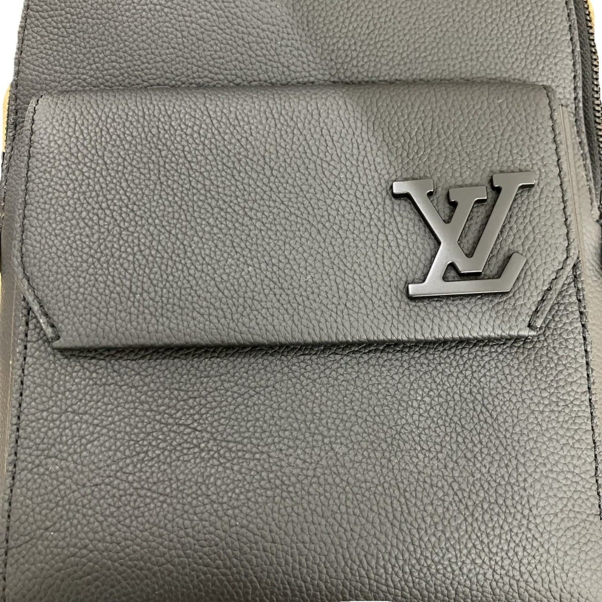 Louis Vuitton Black Leather Sling Bag (Pre-Owned)