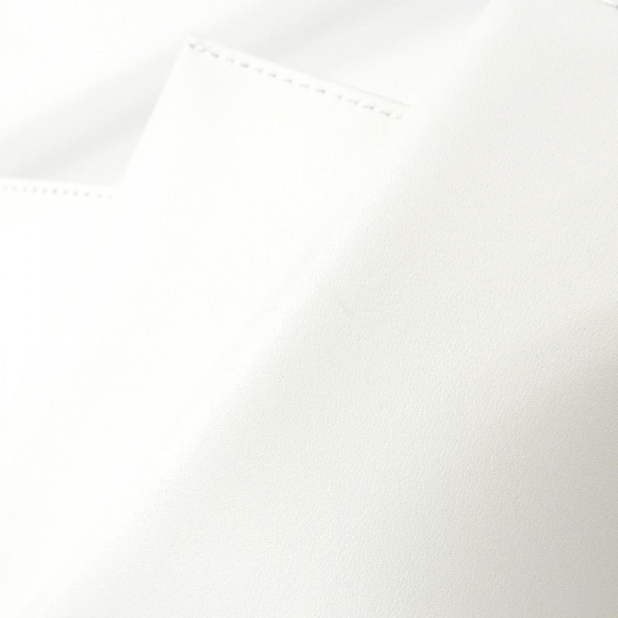 Bottega Veneta White Leather Pouch (Pre-Owned)