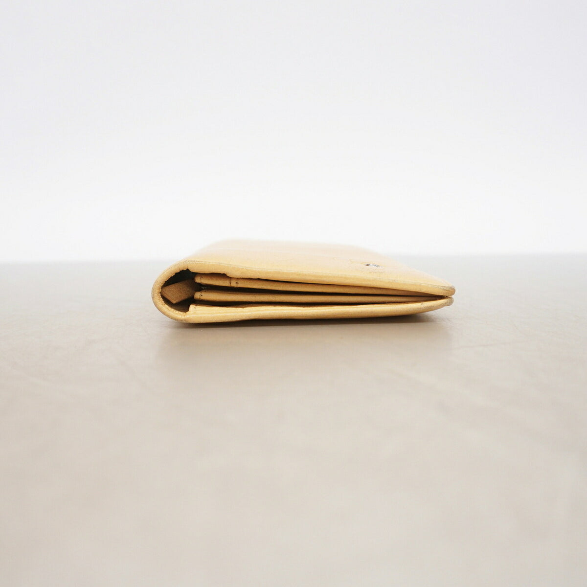 Chanel Beige Leather Long Wallet (Bi-Fold) (Pre-Owned)