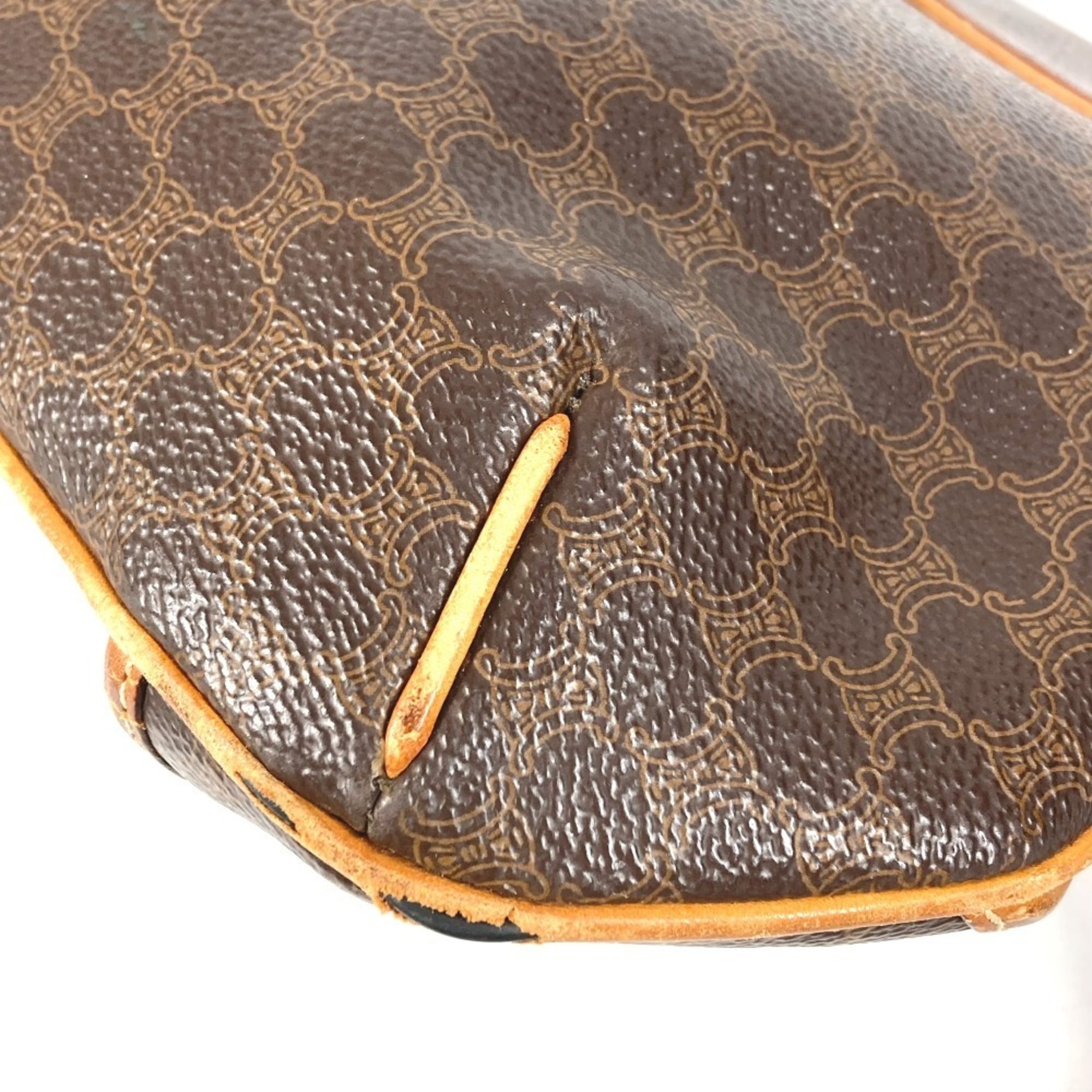 Celine Brown Leather Shoulder Bag (Pre-Owned)