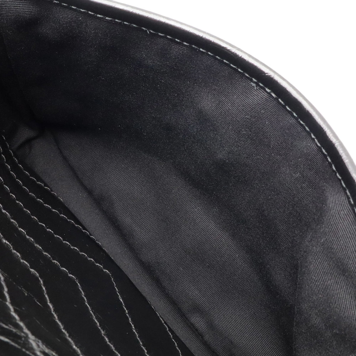Yves Saint Laurent Black Leather Shoulder Bag (Pre-Owned)