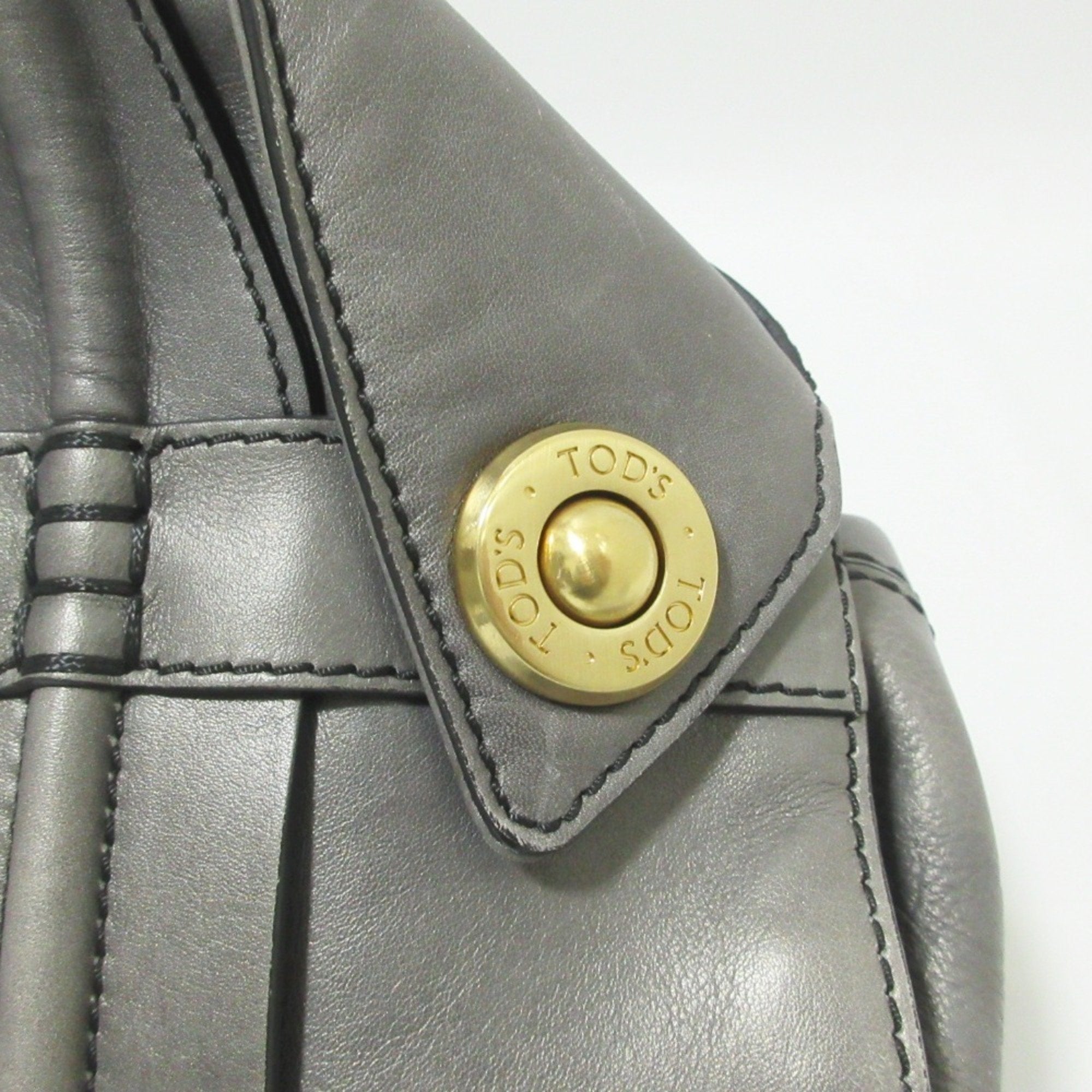 Tod's Gray Leather Handbag (Pre-Owned)