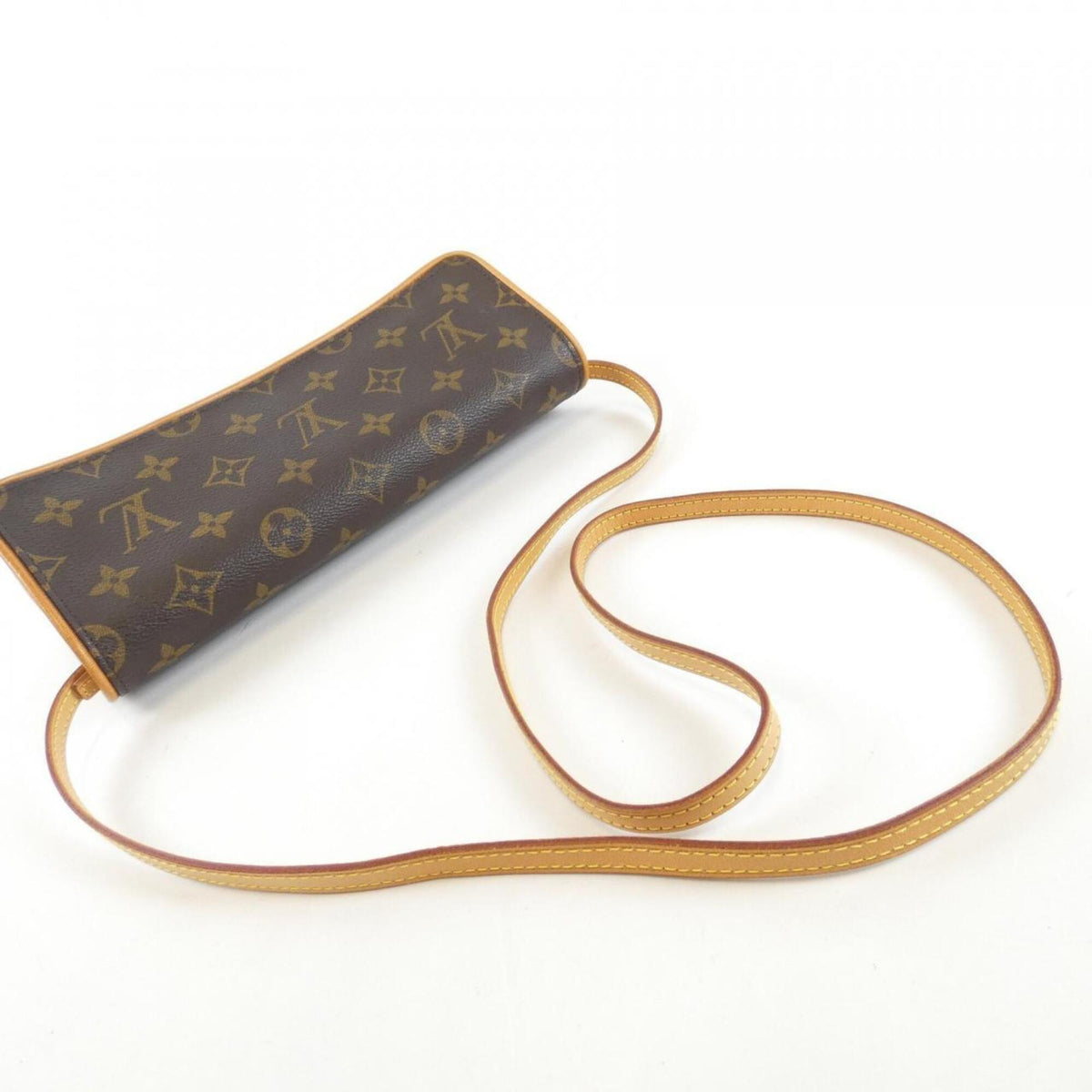Louis Vuitton Brown Coated Canvas Pochette Shoulder Bag (Pre-Owned)