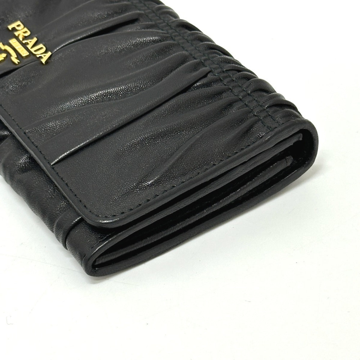 Prada Black Leather Long Wallet (Bi-Fold) (Pre-Owned)