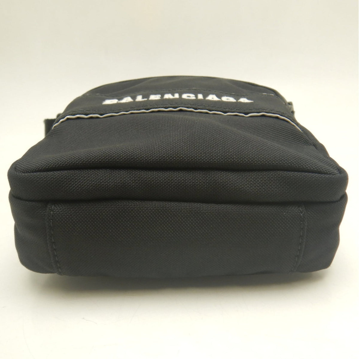 Balenciaga Black Nylon Shoulder Bag (Pre-Owned)