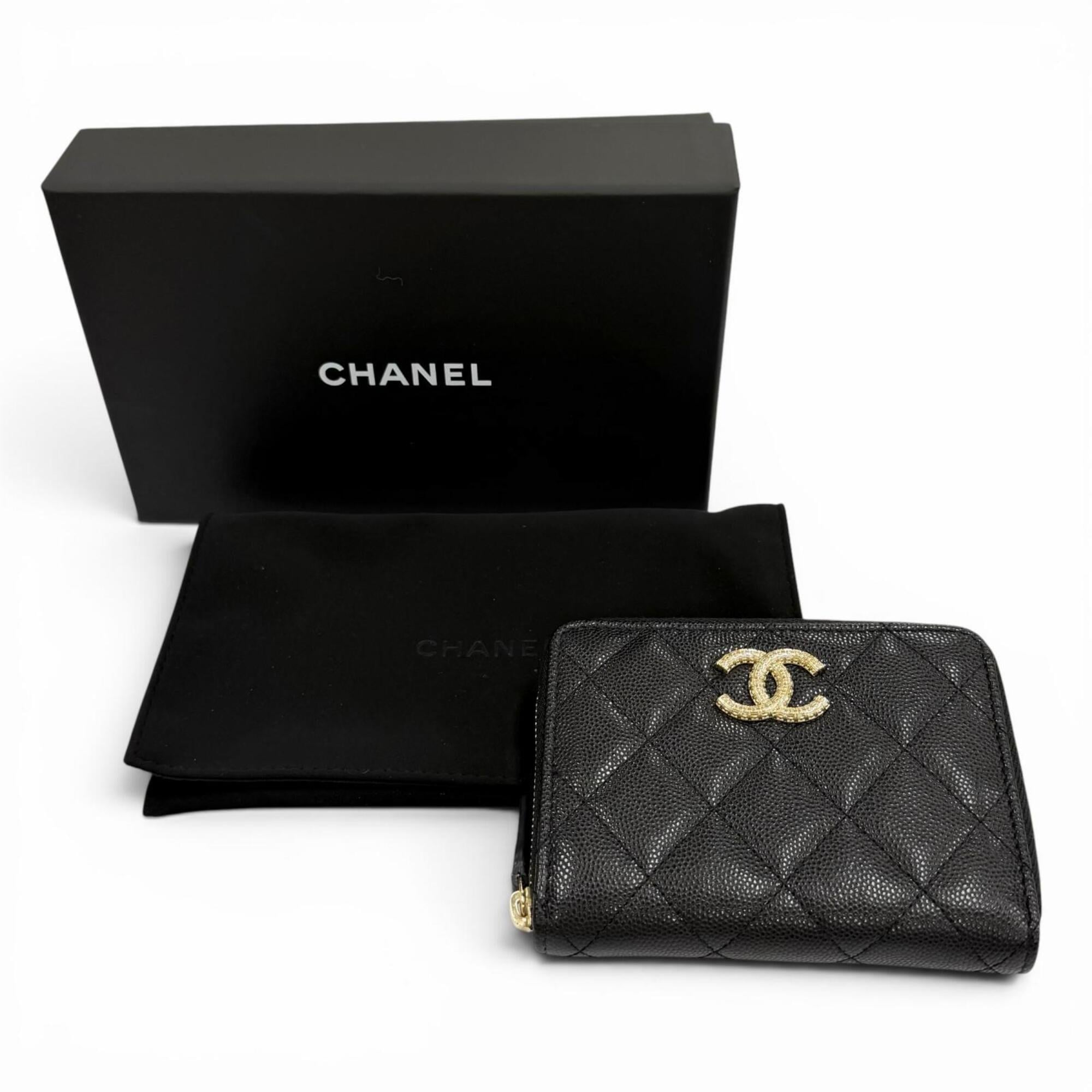 Chanel Black Grained Calfskin Wallet (Bi-Fold) (Pre-Owned)