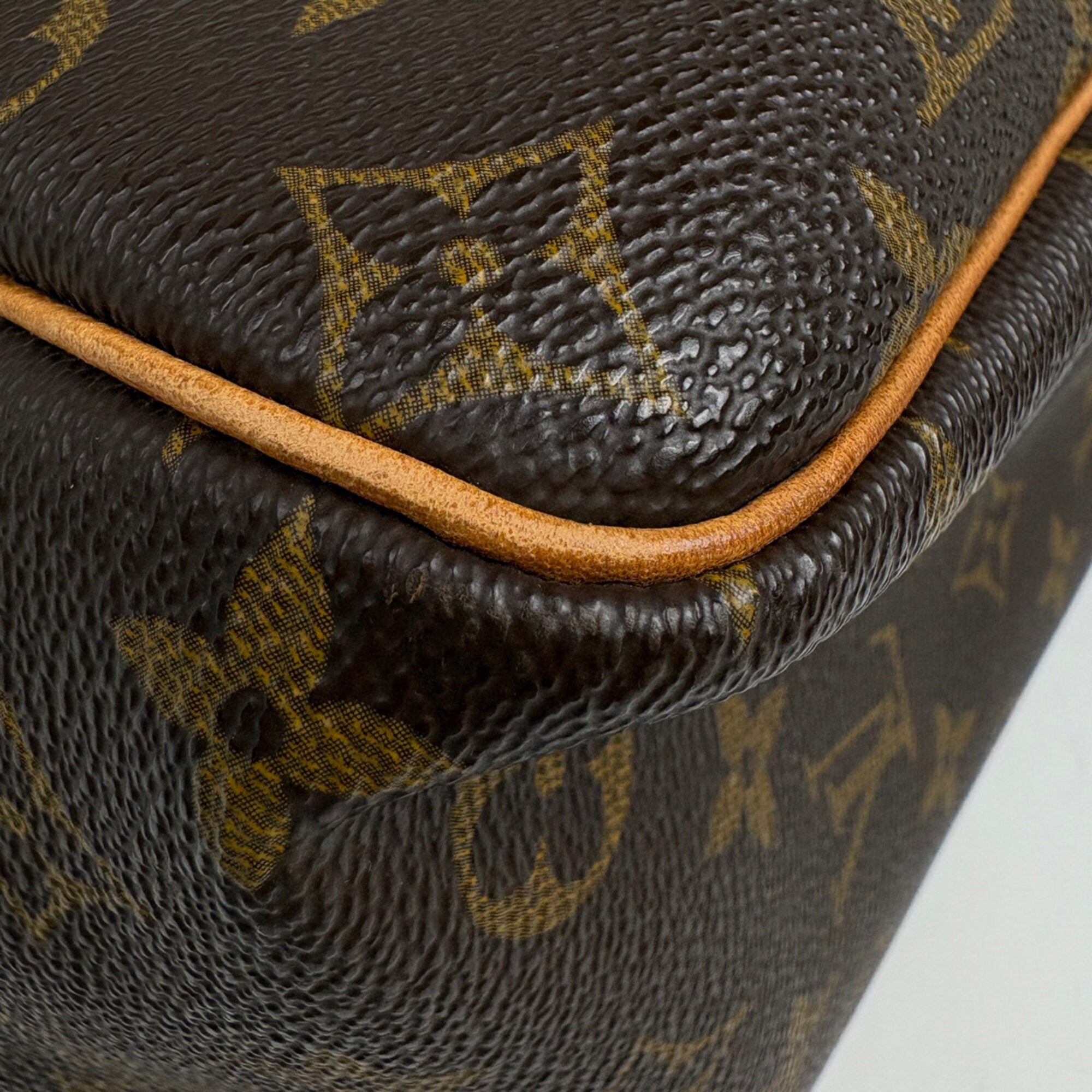 Louis Vuitton Brown Monogram Handbag (Pre-Owned)