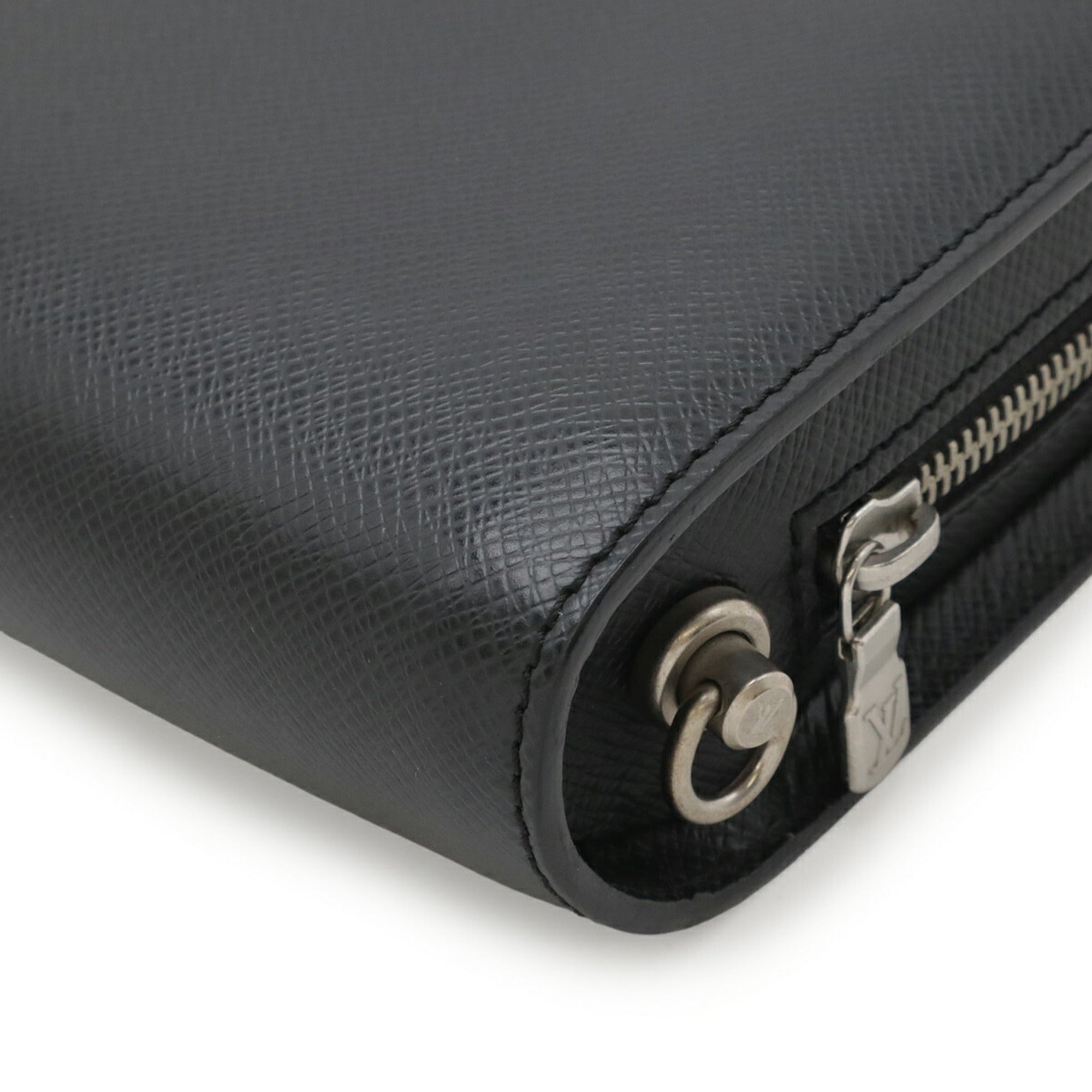 Louis Vuitton Ardoise Black Taiga Leather Clutch Bag Handbag (Pre-Owned)