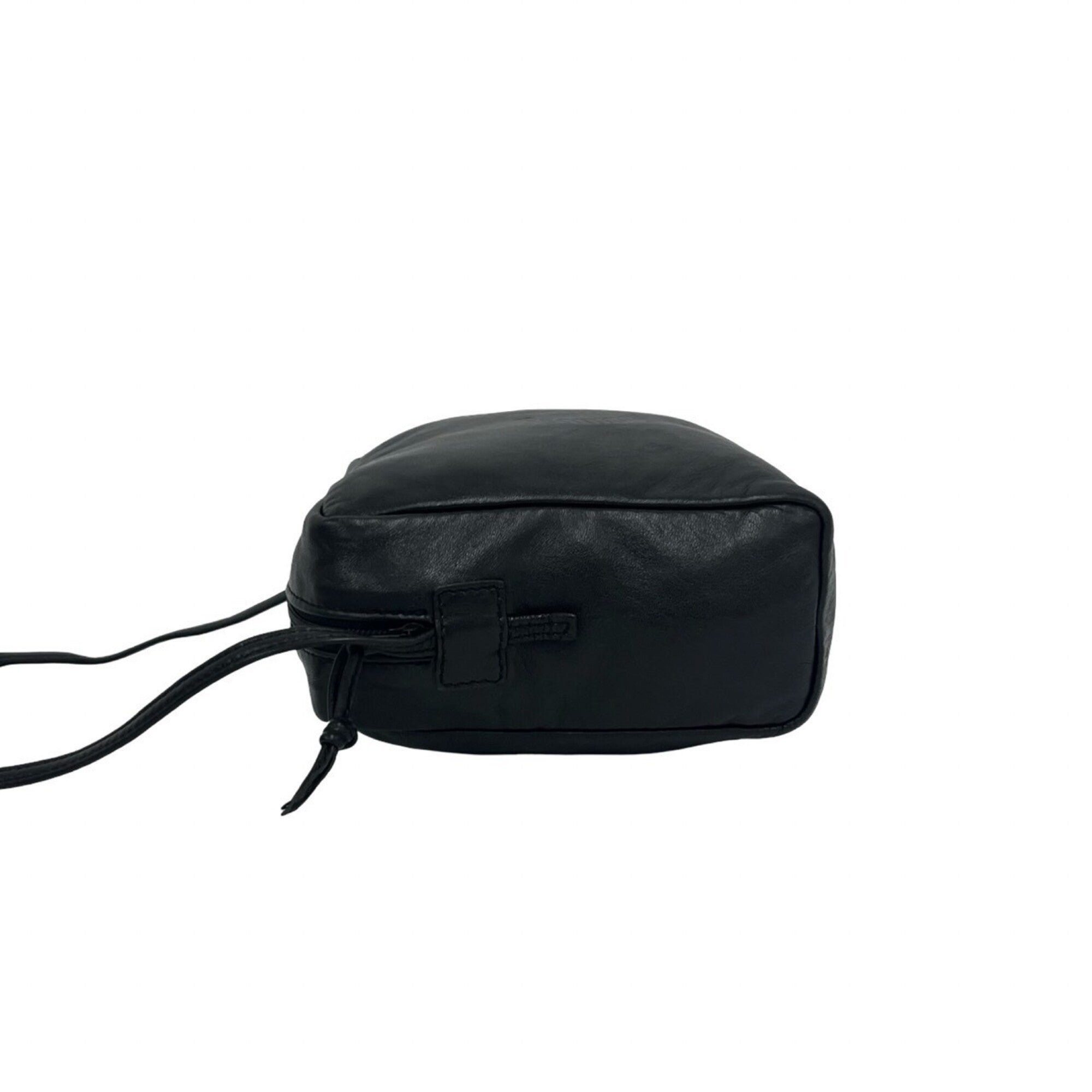 Loewe Black Leather Pochette Shoulder Bag (Pre-Owned)