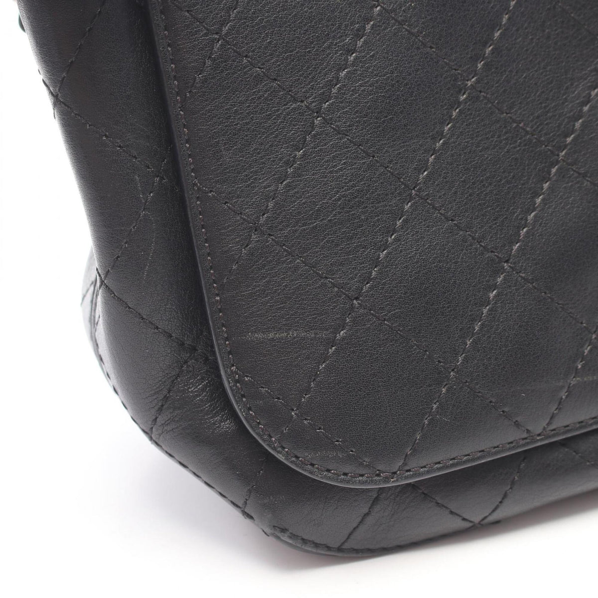 Chanel Black Leather Handbag Shoulder Bag (Pre-Owned)