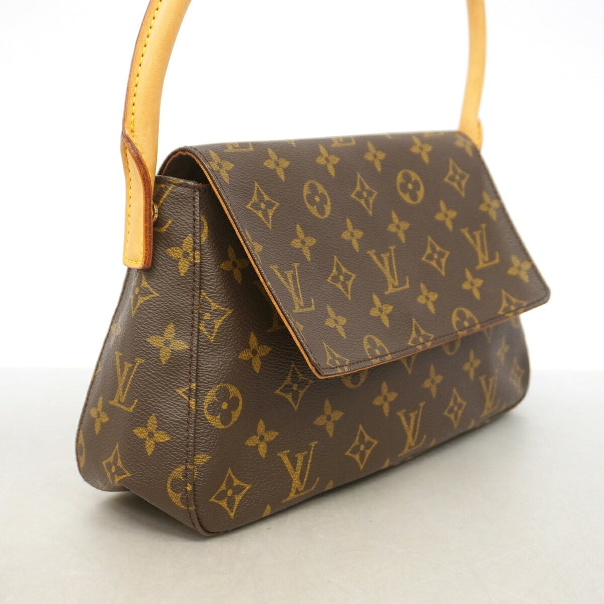 Louis Vuitton Brown Shoulder Bag (Pre-Owned)