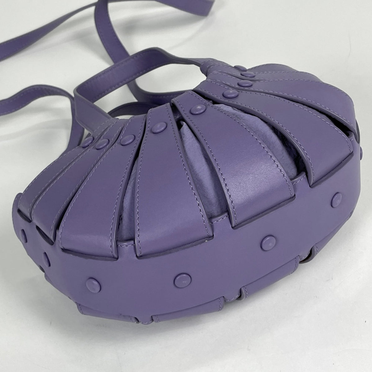 Bottega Veneta Purple Leather Handbag (Pre-Owned)